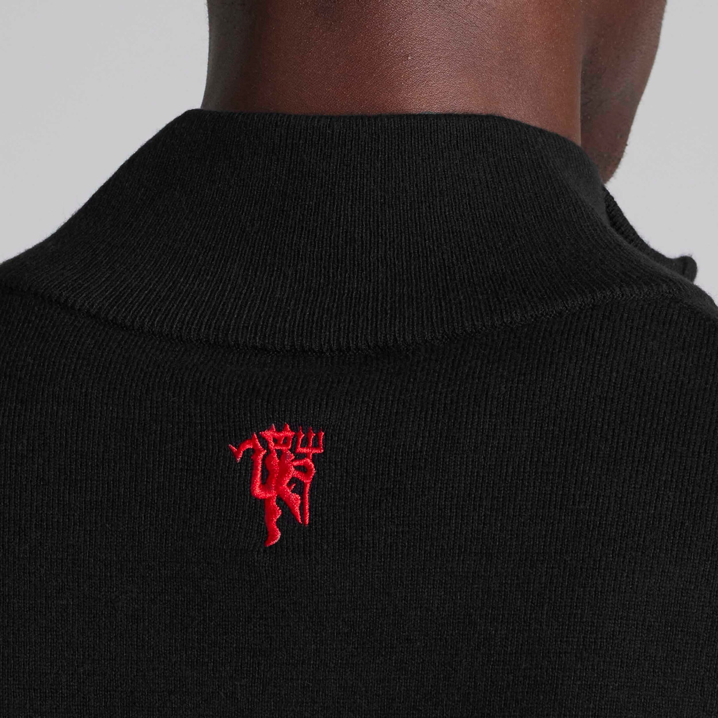 Manchester United x Paul Smith Mens Knitted 1/4 Zip Jumper Black Black Detail [5-7]