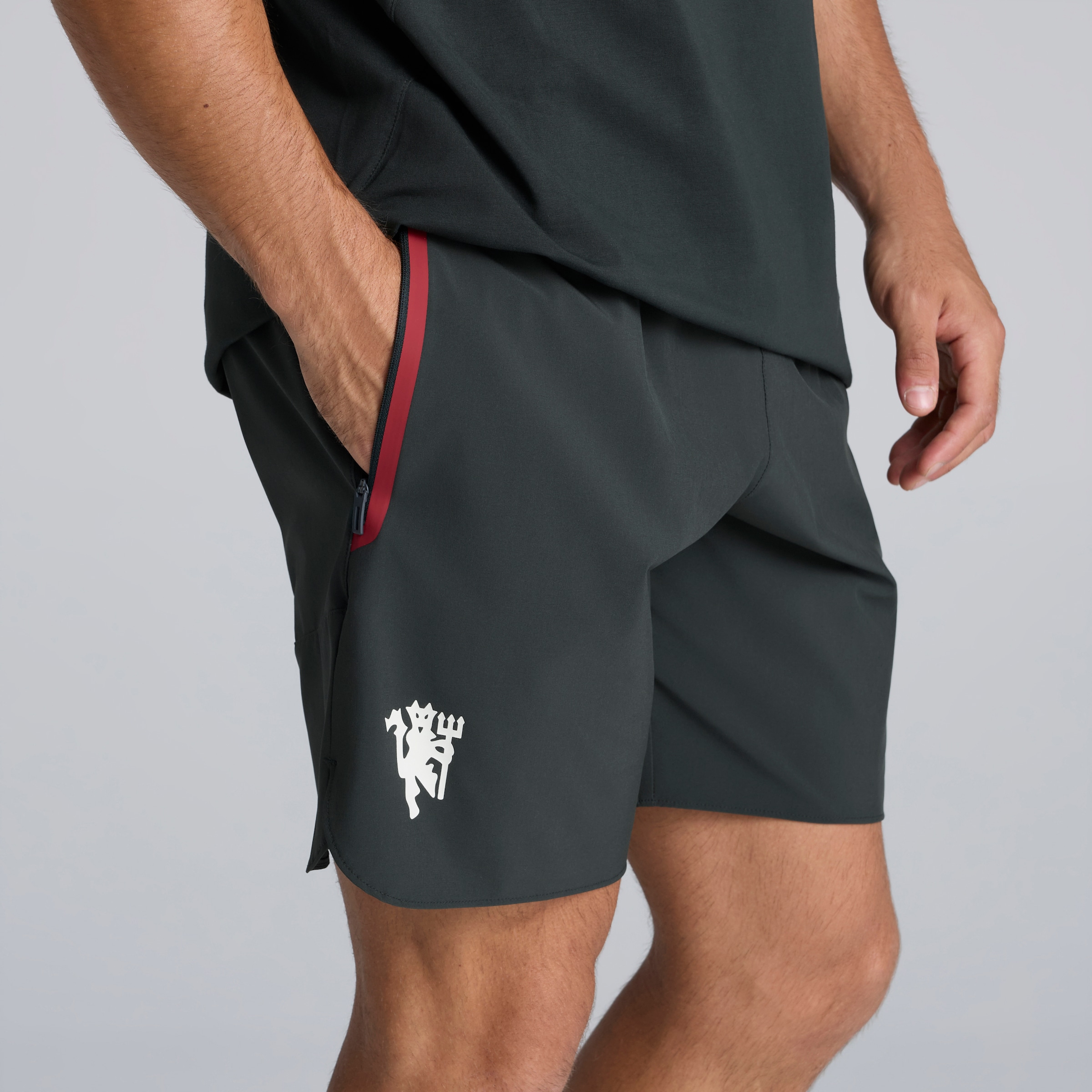 Manchester United Tiro Tech Shorts Green Grün