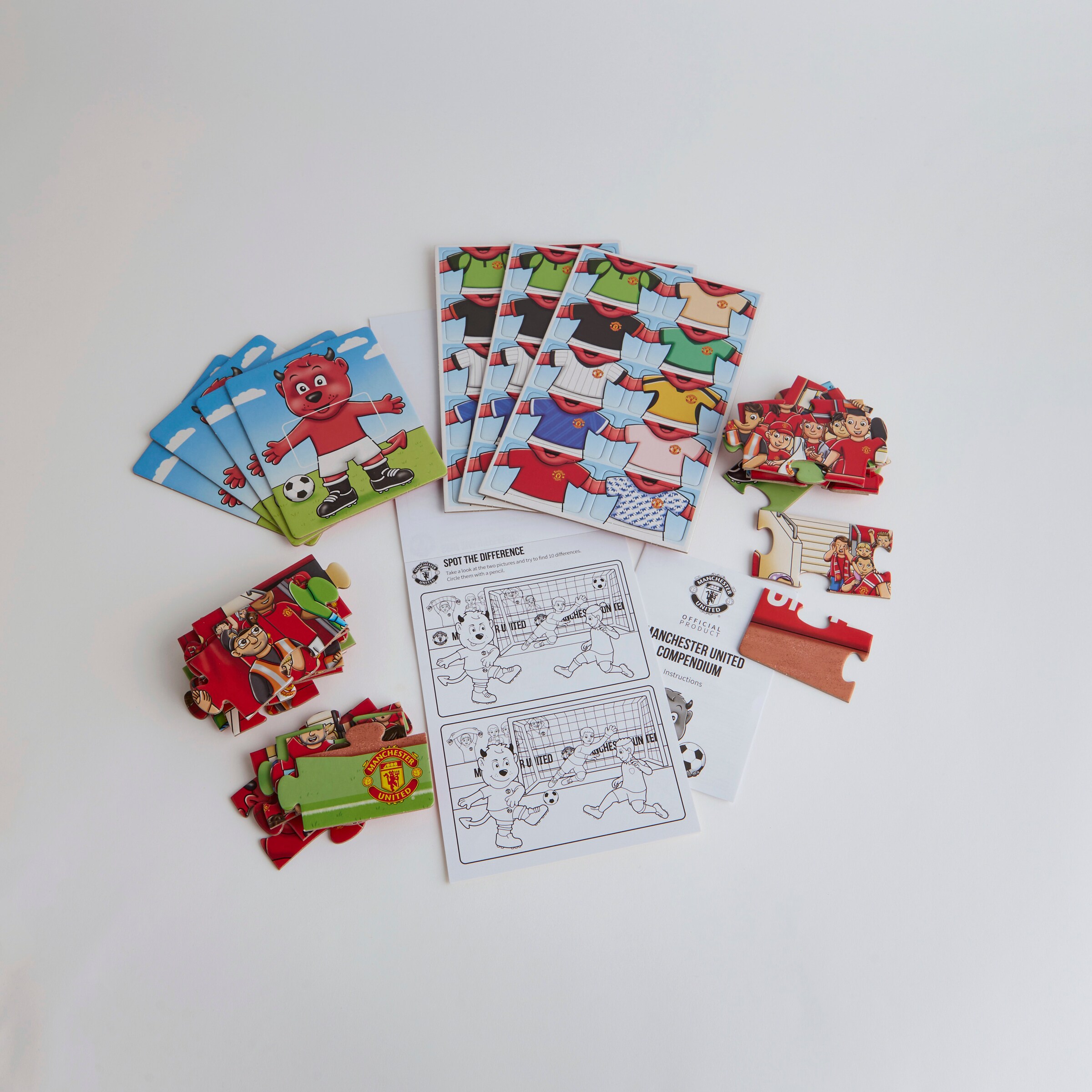 Manchester United Fred the Red Games Compendium Multi Detail [3-4]