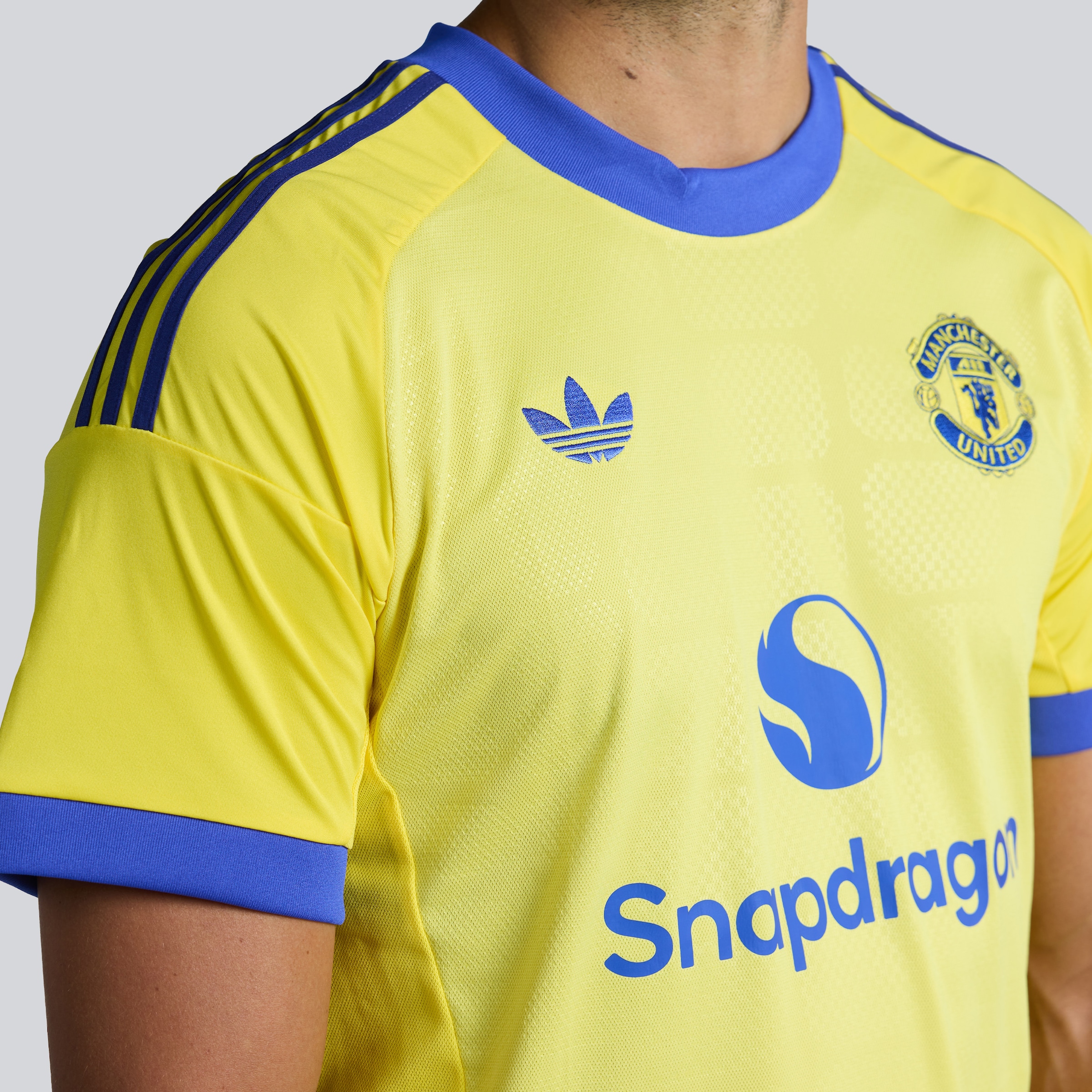 Manchester United 26/27 Away Goalkeeper Short Sleeve Jersey Yellow Jaune Détail [5-5]
