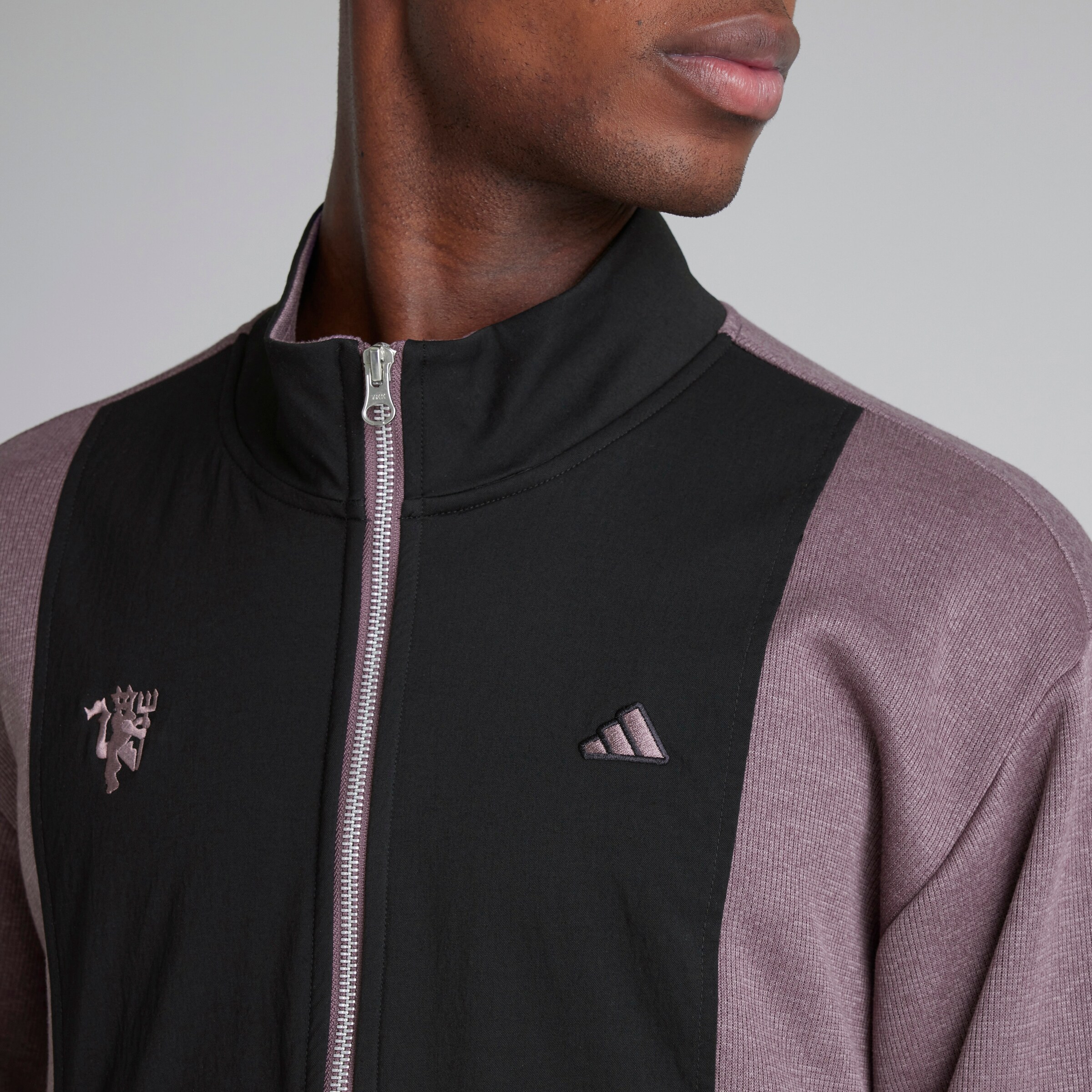 Manchester United x adidas Mens Golf Go-To DWR Hybrid 1/2 Zip Sweatshirt Purple Purple Detail [5-7]