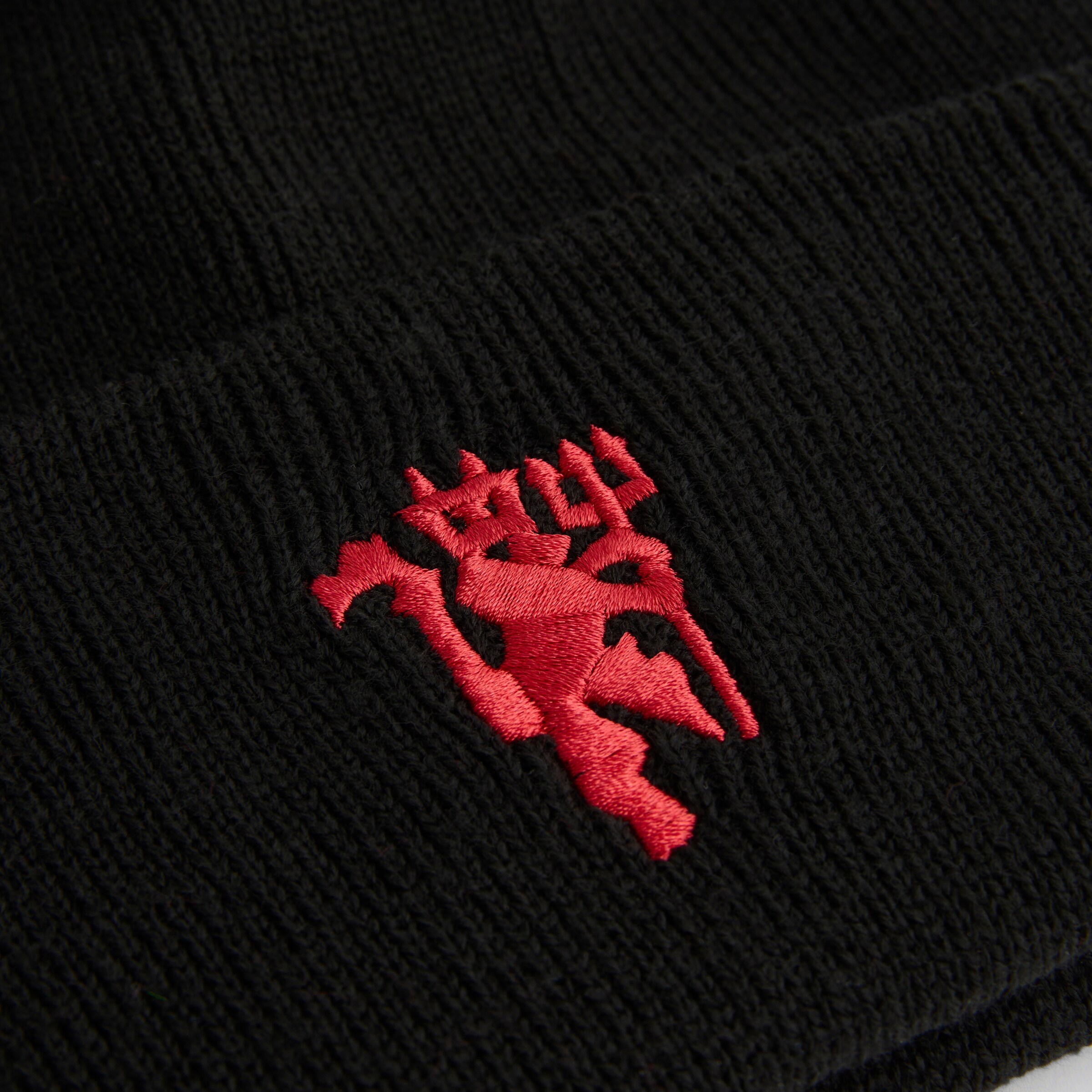Manchester United x adidas Home Woolie Hat Black Black Detail [3-4]
