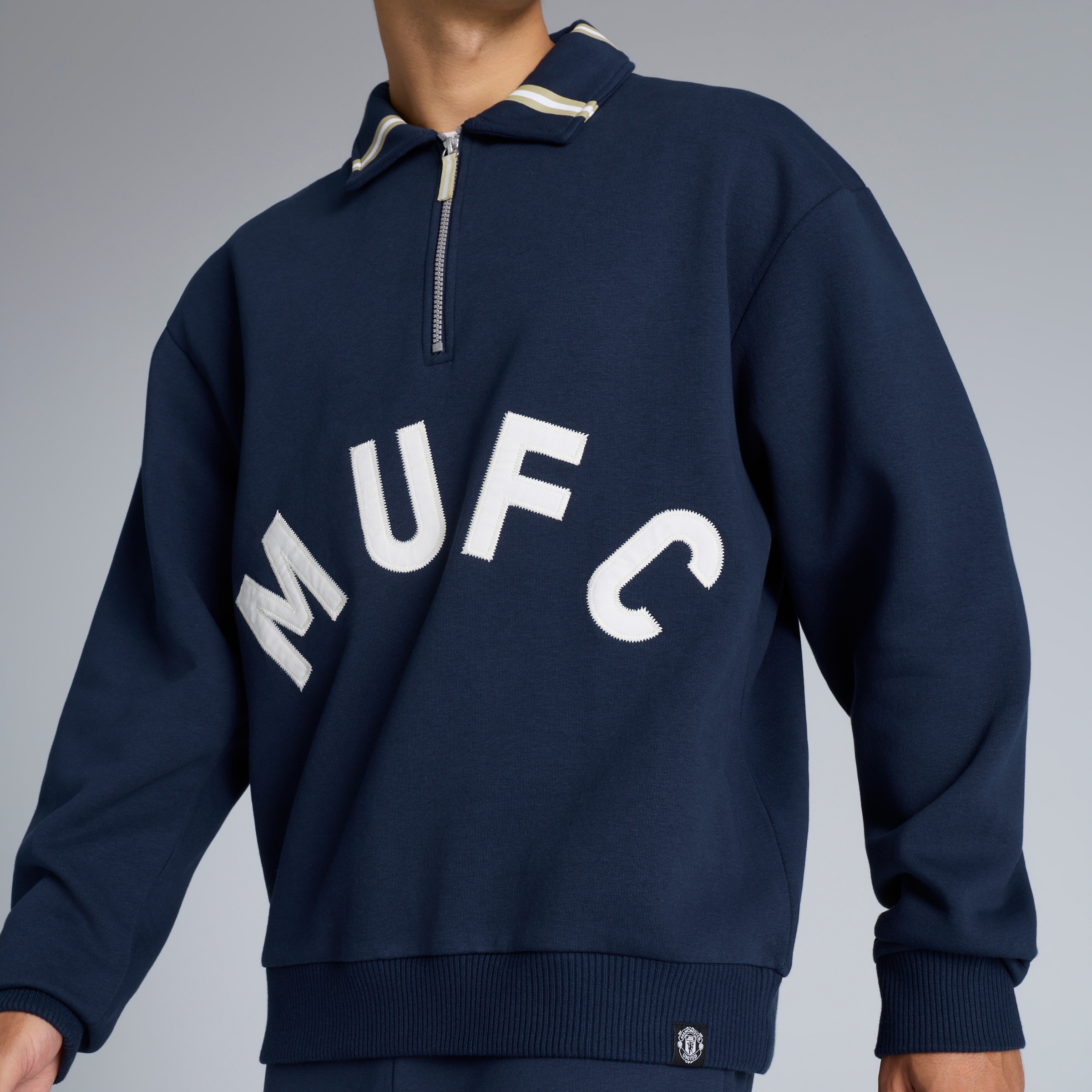 Manchester United Heritage Quarter Zip Sweatshirt Navy Navy blue Detail [5-5]