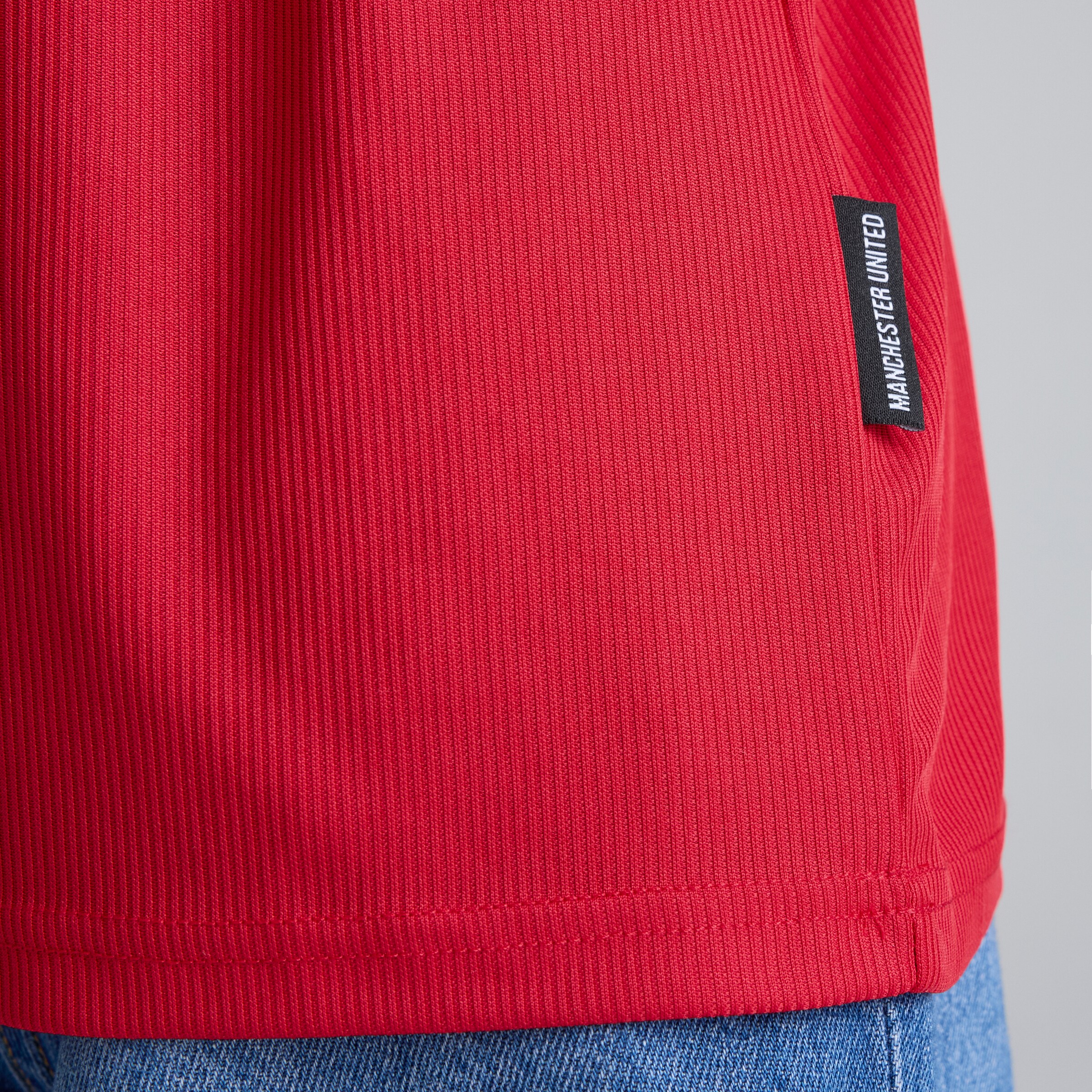 Manchester United Kids 1998-00 Home Shirt Red Red Detail [5-5]