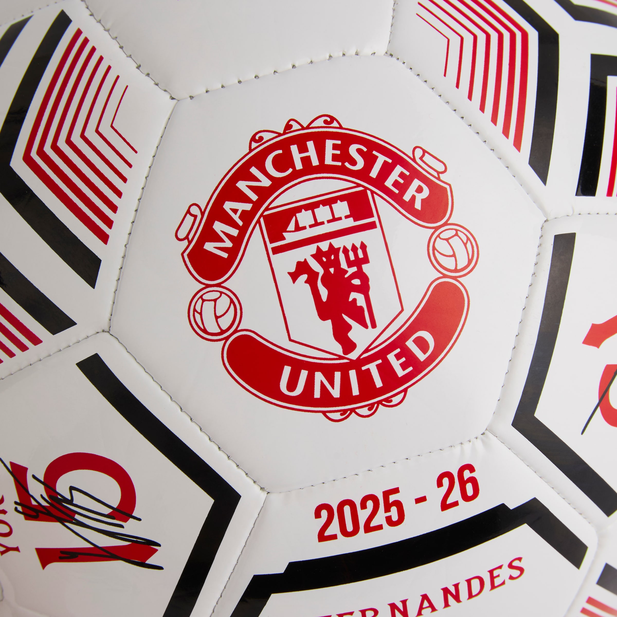 Manchester United 25/26 Team Signature Football Size 5 White White Detail [3-4]