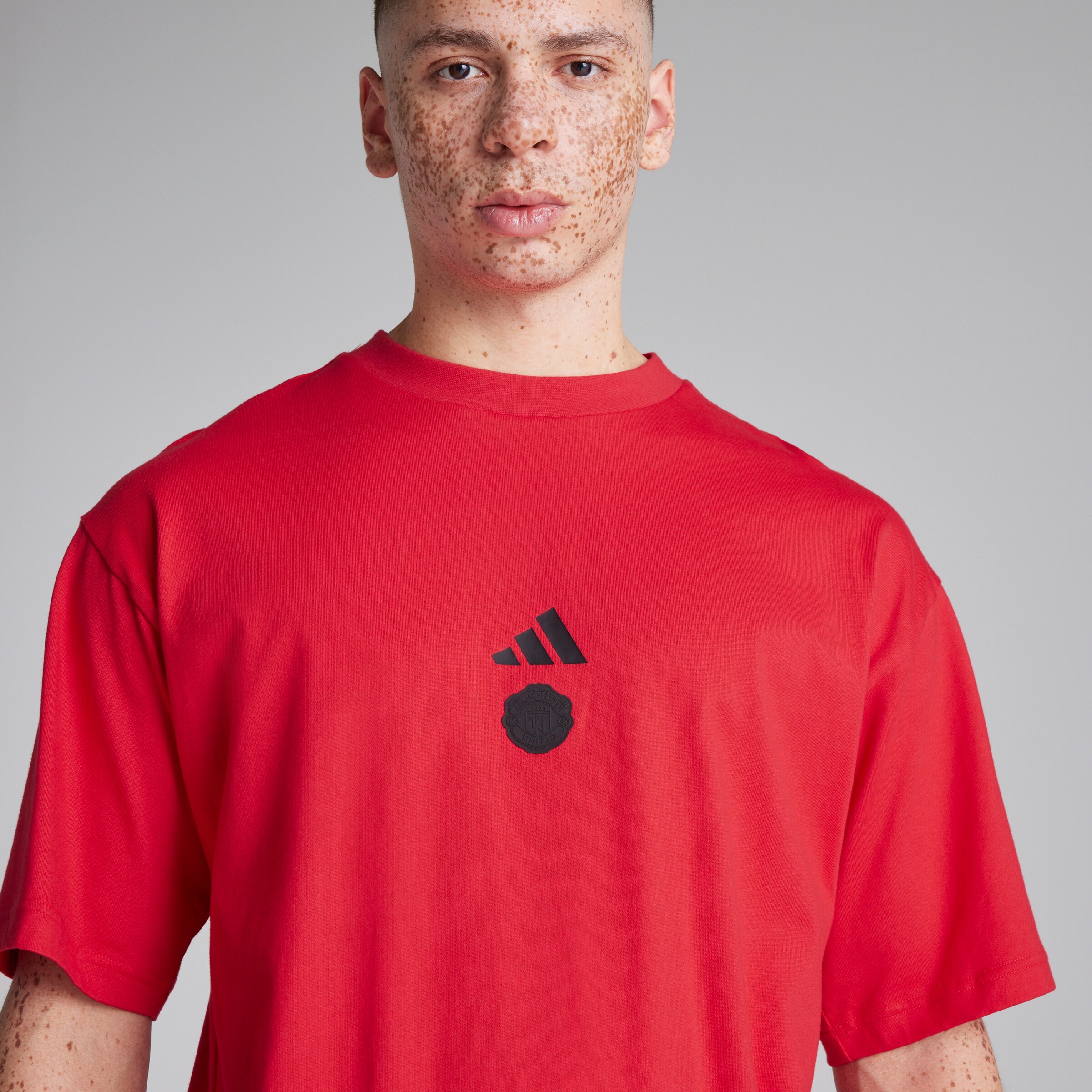 Manchester United x adidas Future Icons Short T-Shirt Red Rouge Détail [4-5]