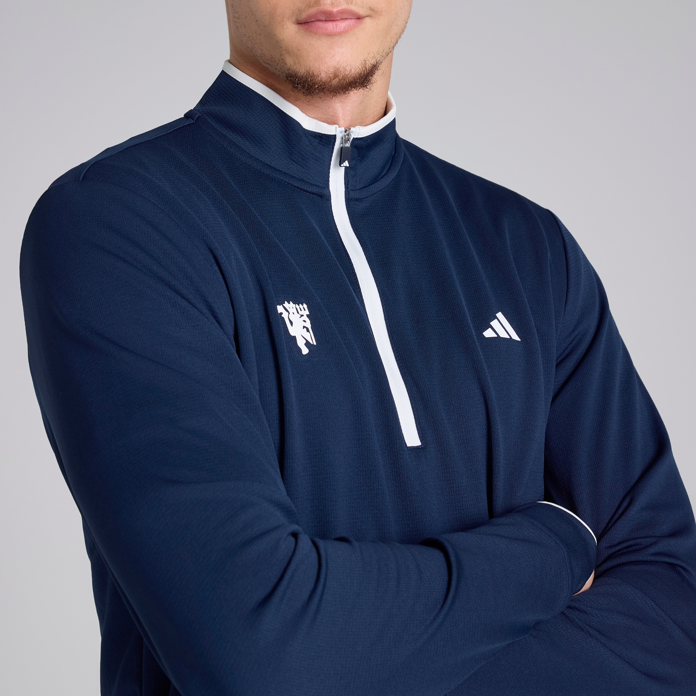 Manchester United x adidas Golf Half Zip Top Navy Navy blue Detail [5-5]