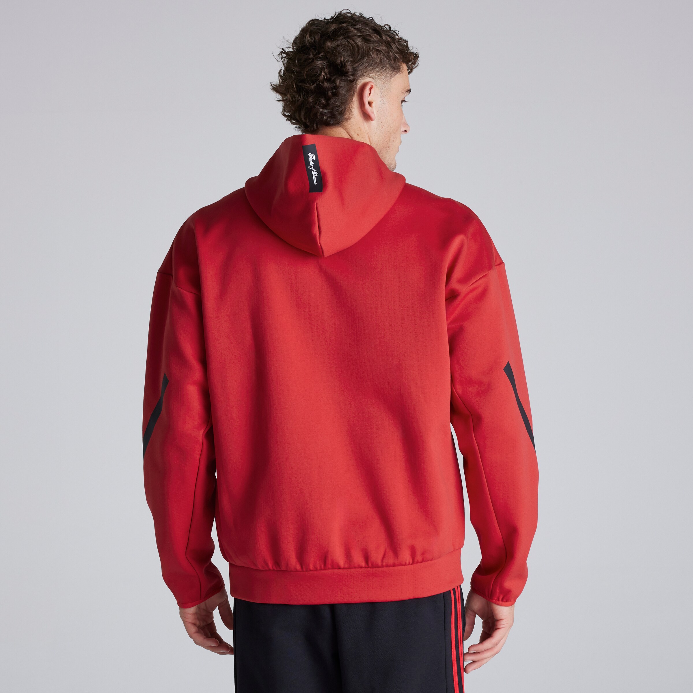 Manchester United 25/26  Anthem Jacket Red Rouge Détail [2-8]