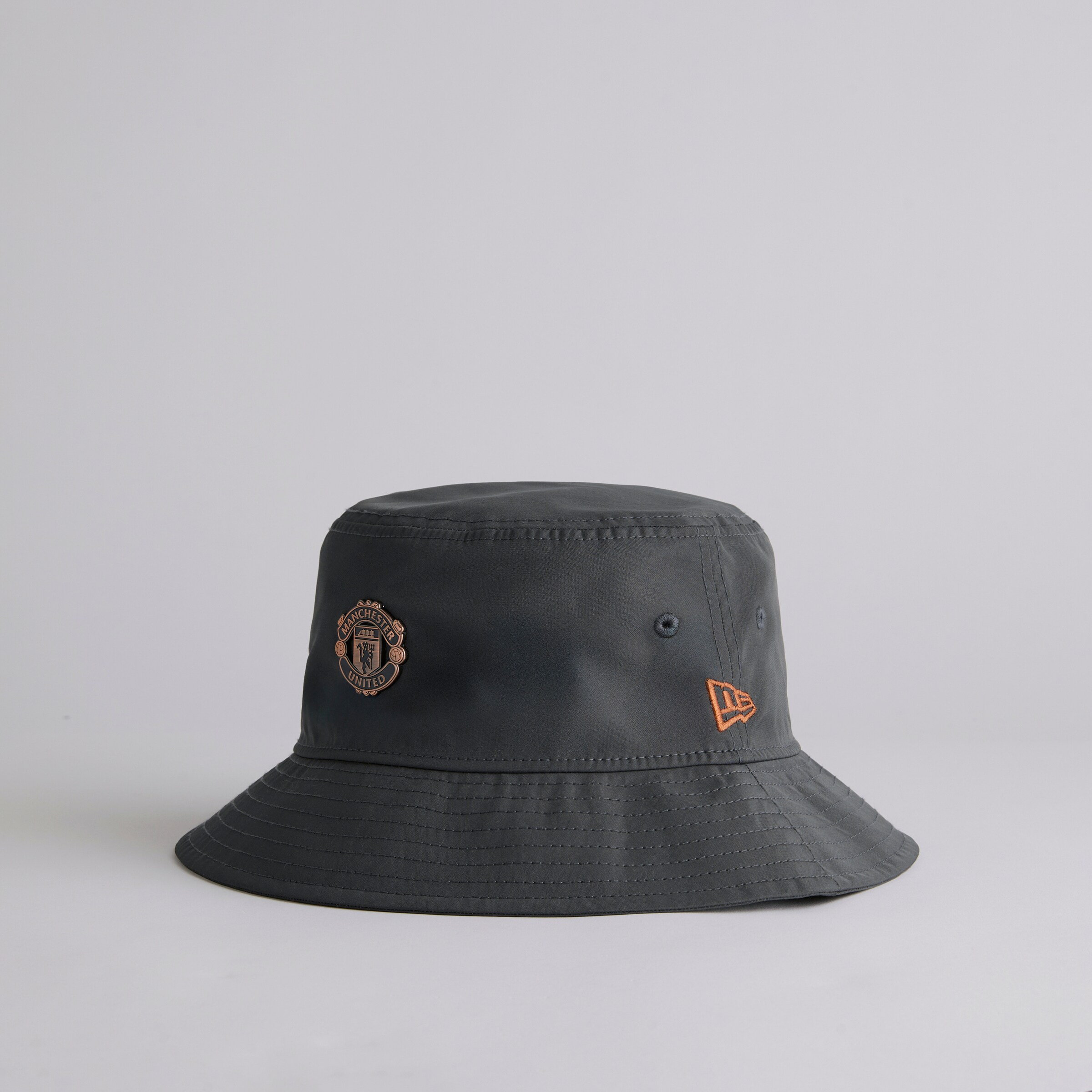 Manchester United x New Era Bronze Pin Bucket Hat Grey Grey Detail [2-5]