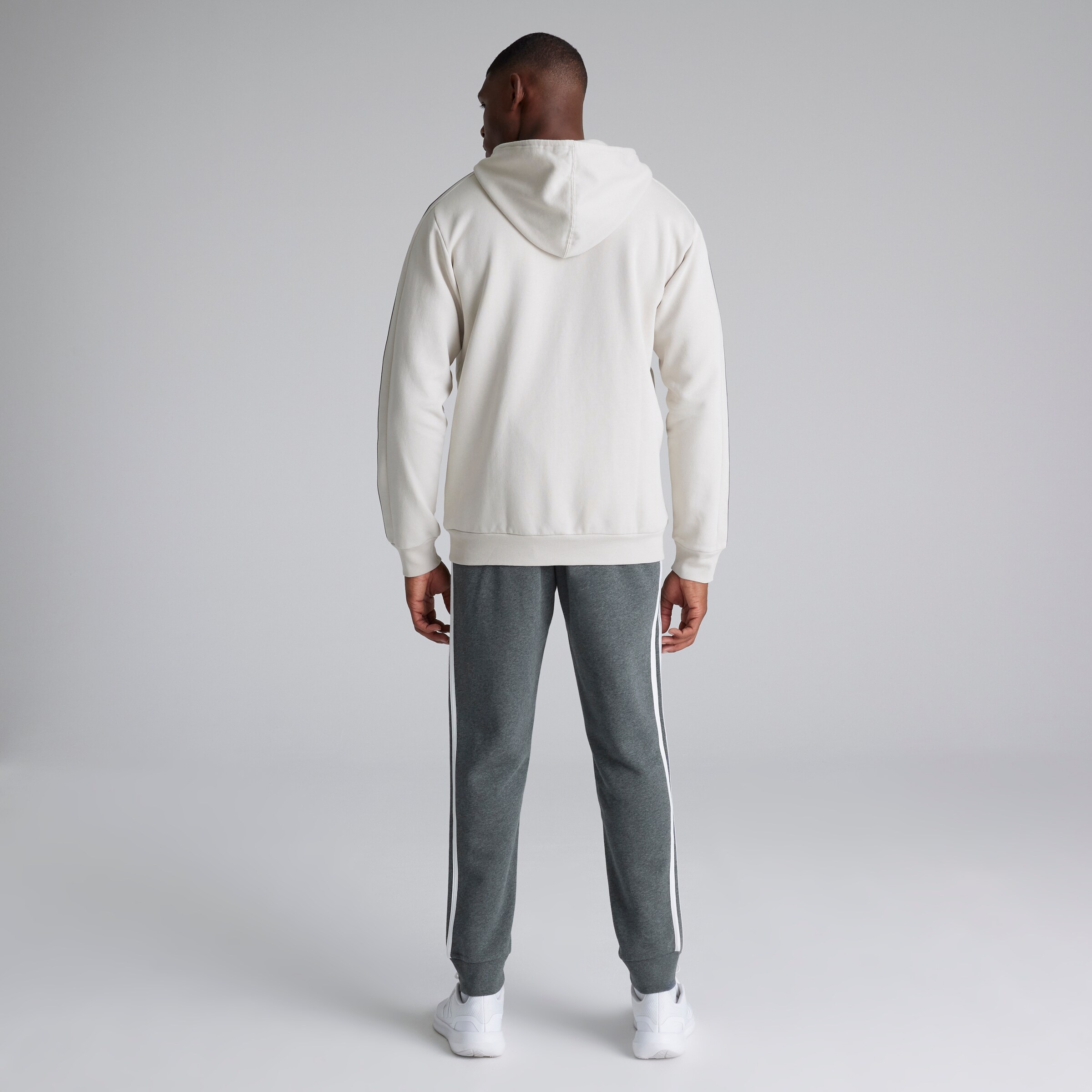 Manchester United x adidas Mens Essentials Fleece 3-Stripes Tapered Joggers Grey Détail [2-7]