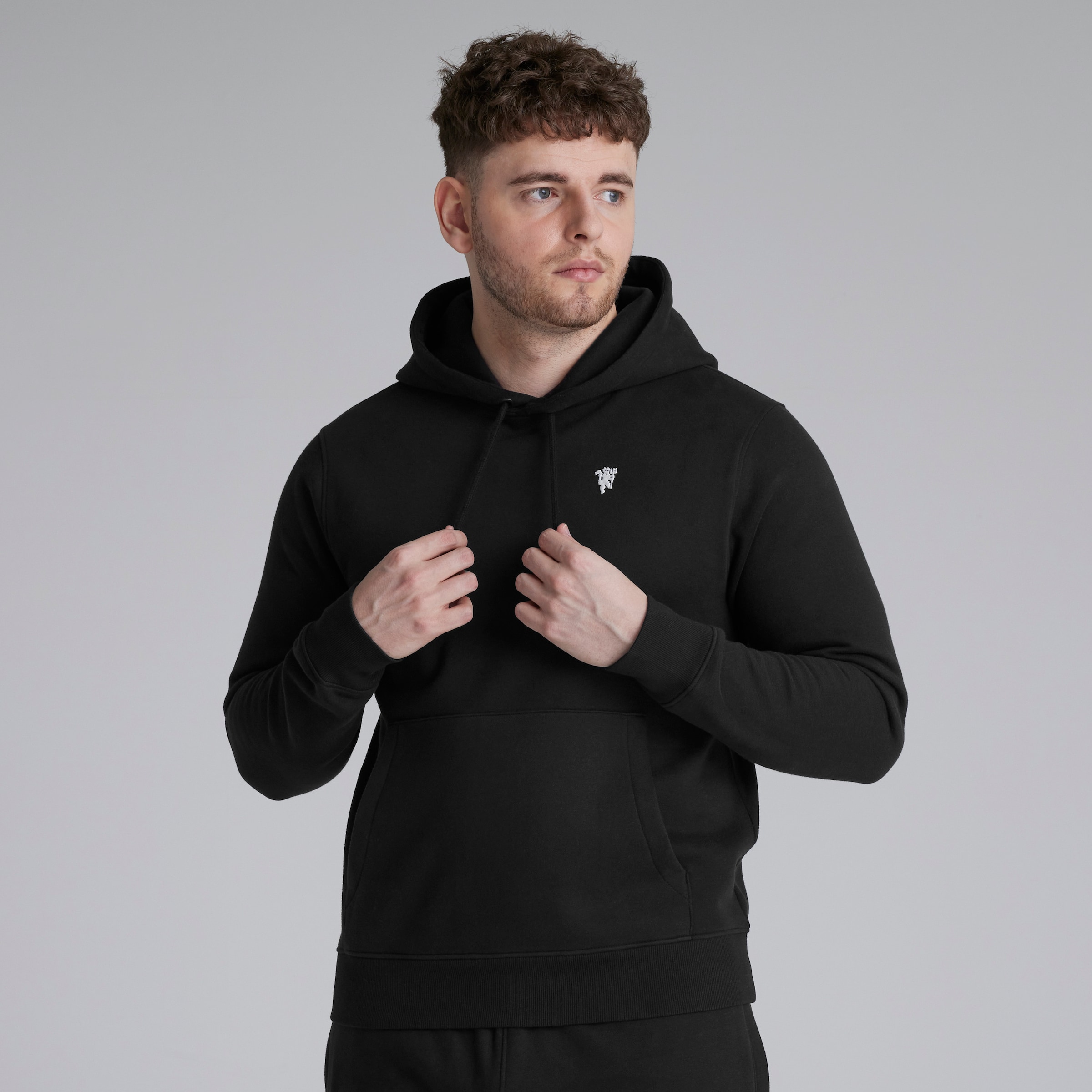 Manchester United Devil Essentials Overhead Hoodie Black Black