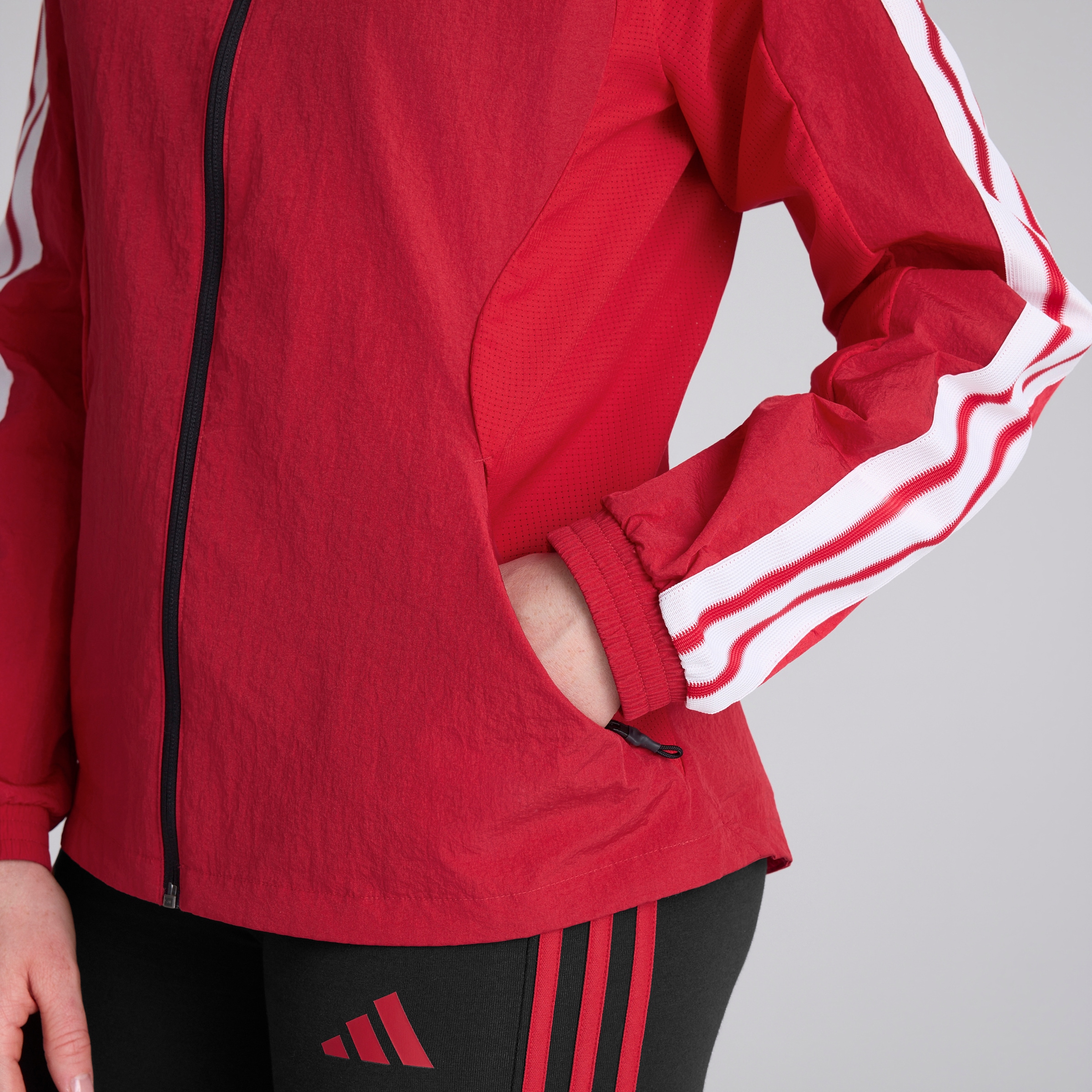 Manchester United 26/27 Womens Anthem Jacket Red Rojo Detalle [4-6]