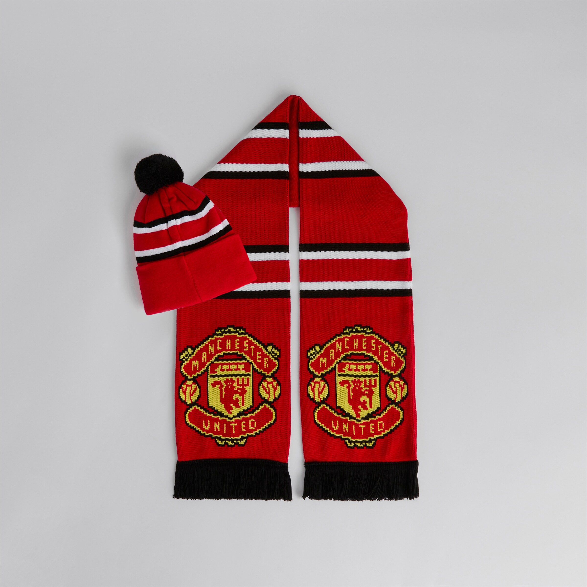 Manchester United Kids Hat And Scarf Set Red Detail [2-4]