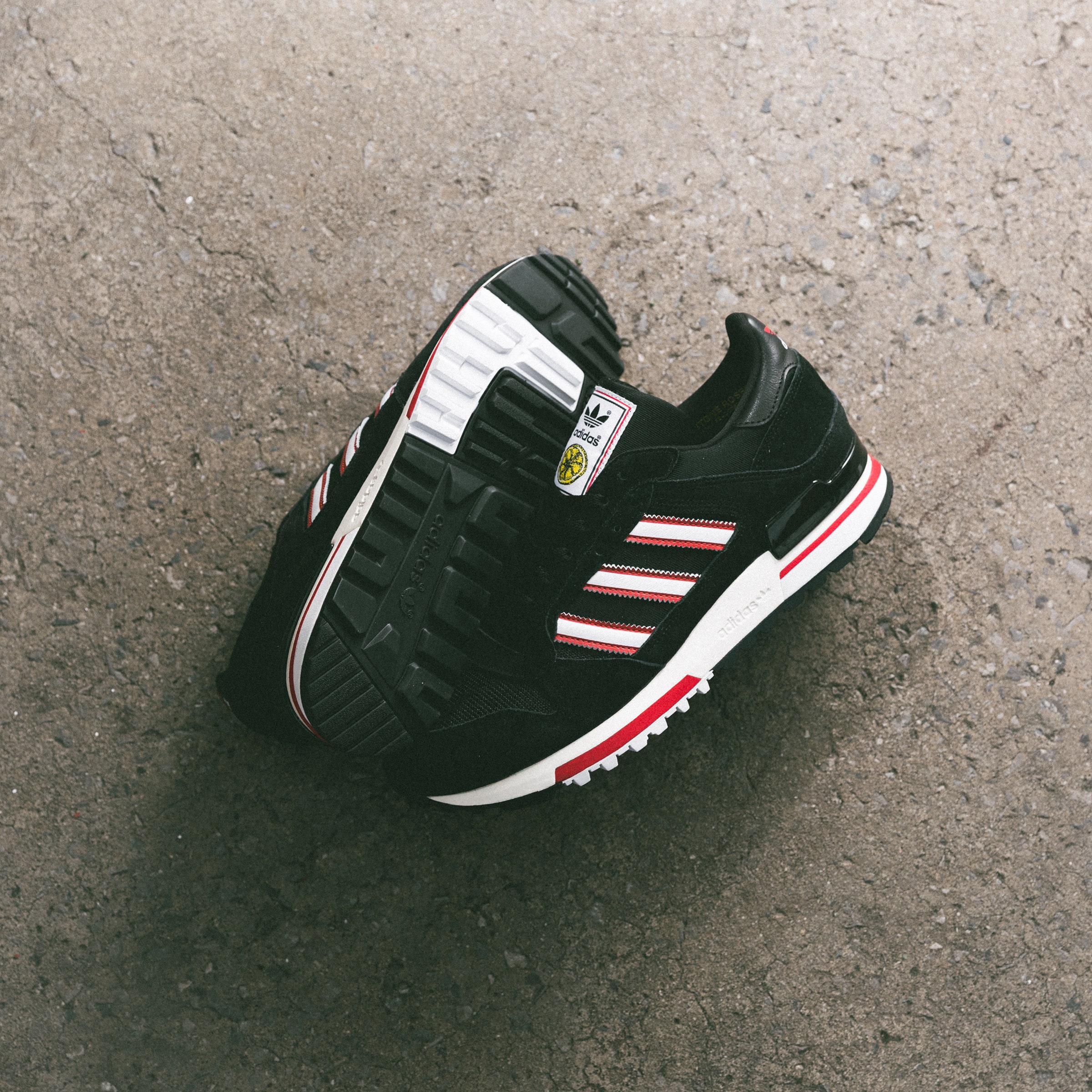 Manchester United x adidas Stone Roses ZX 600 Trainers Black Black
