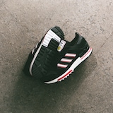 Manchester United x adidas Stone Roses ZX 600 Trainers Black