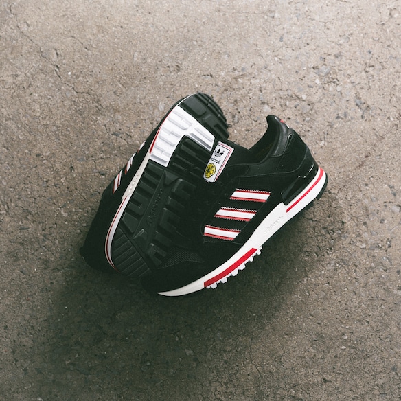 Manchester United x adidas Stone Roses ZX 600 Trainers Black Black