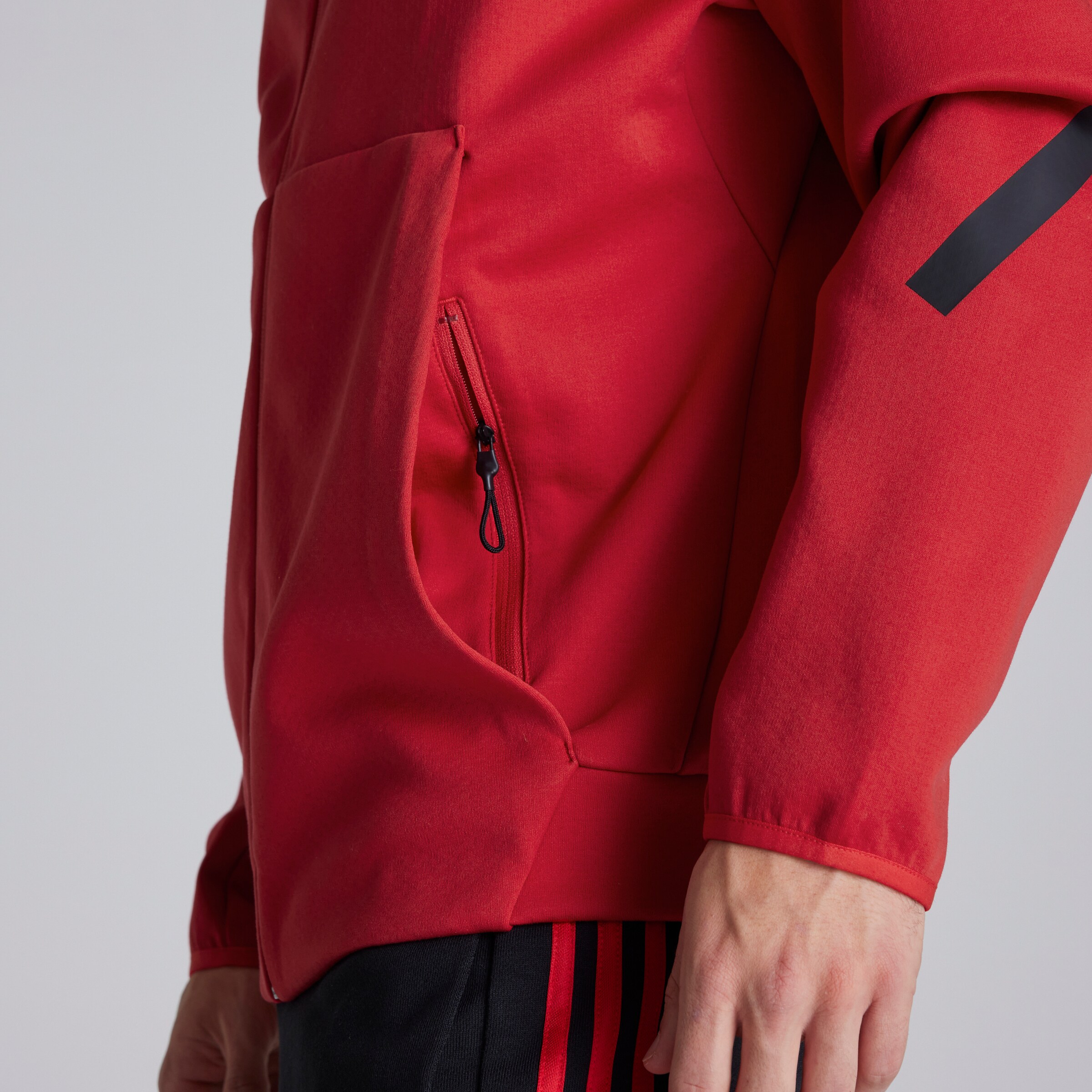 Manchester United 25/26  Anthem Jacket Red Rouge Détail [4-8]