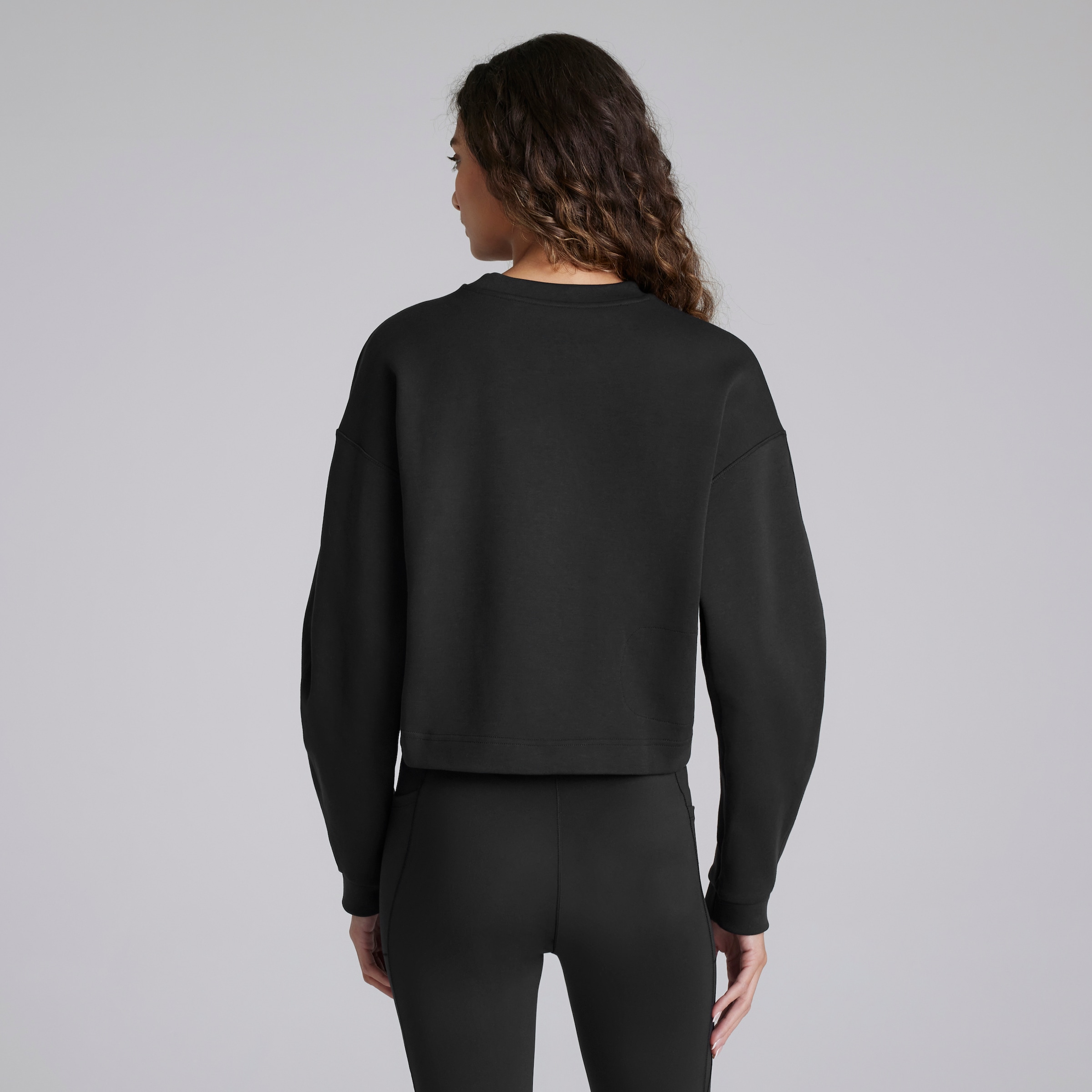 Manchester United x adidas Womens City Escape Doubleknit Sweatshirt Black Black Detail [2-5]