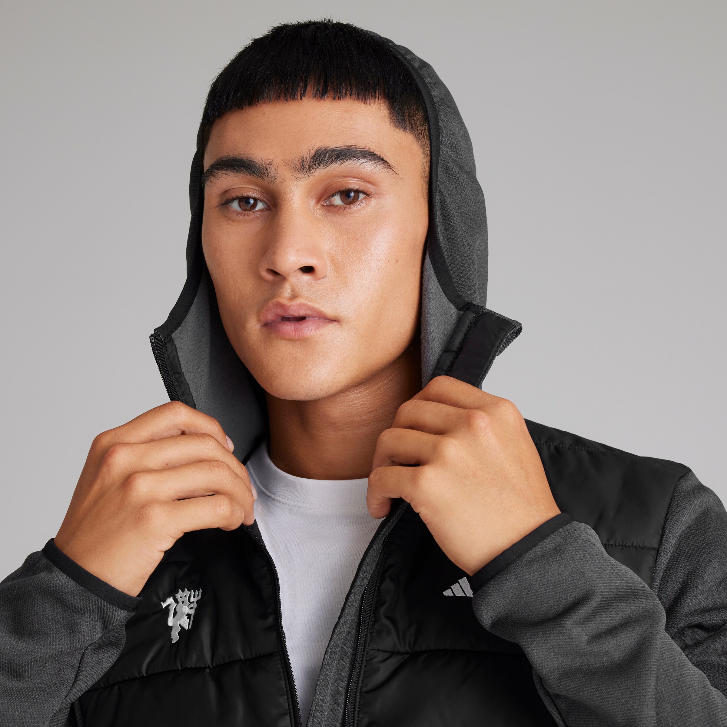 Manchester United x adidas Mens Terrex Hybrid Insulated Jacket Black Black Detail [5-5]