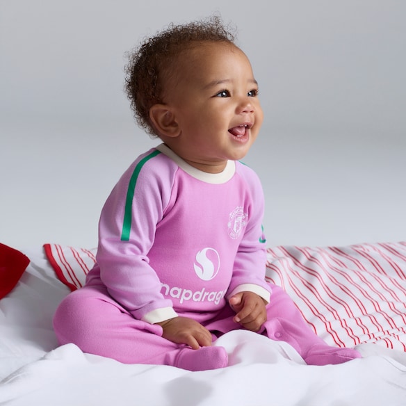 Manchester United Baby 26/27 Goalkeeper Sleepsuit Pink Rosa