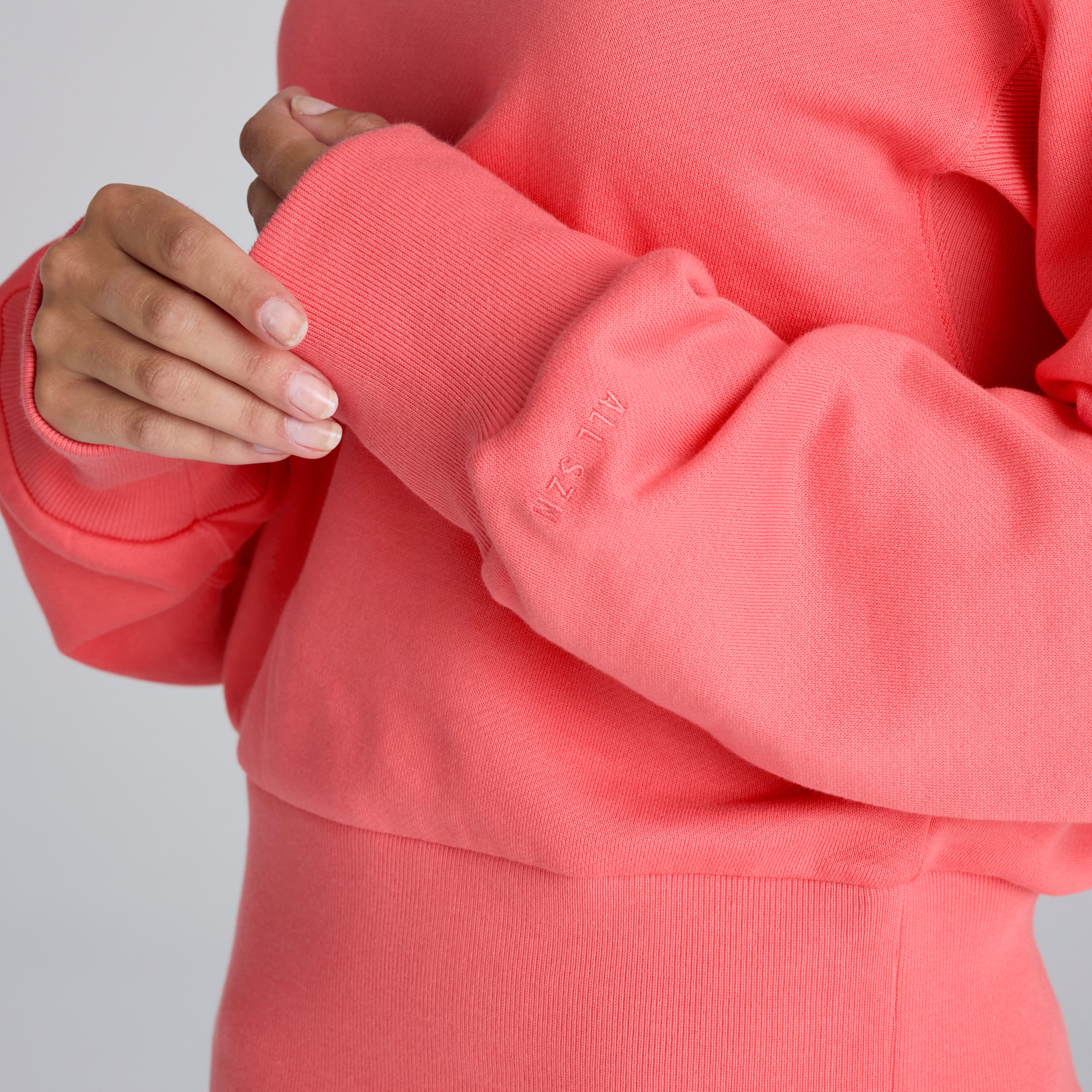 Manchester United x adidas Womens ALL SZN Regular Sweatshirt Pink Rose Détail [5-5]