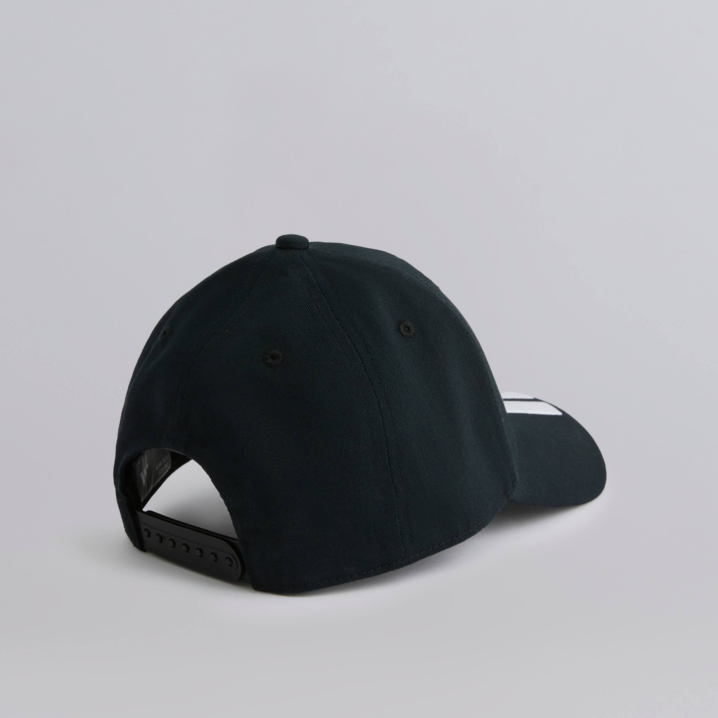 Manchester United x adidas Kids Home Baseball Cap Black 黑色 细节 [4-5]