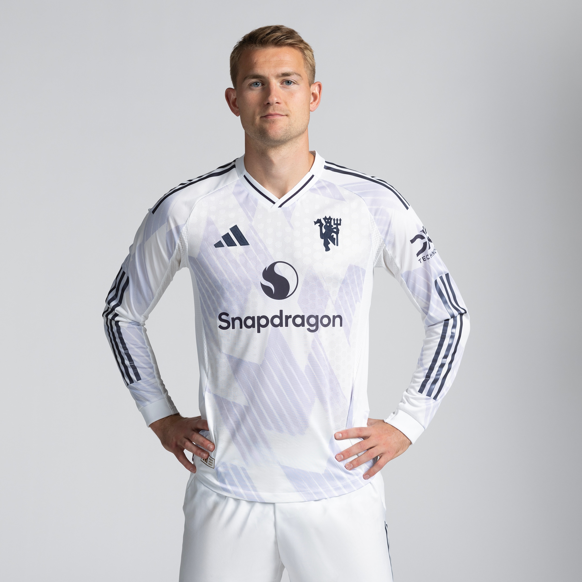 Buy De Ligt | Manchester United Store