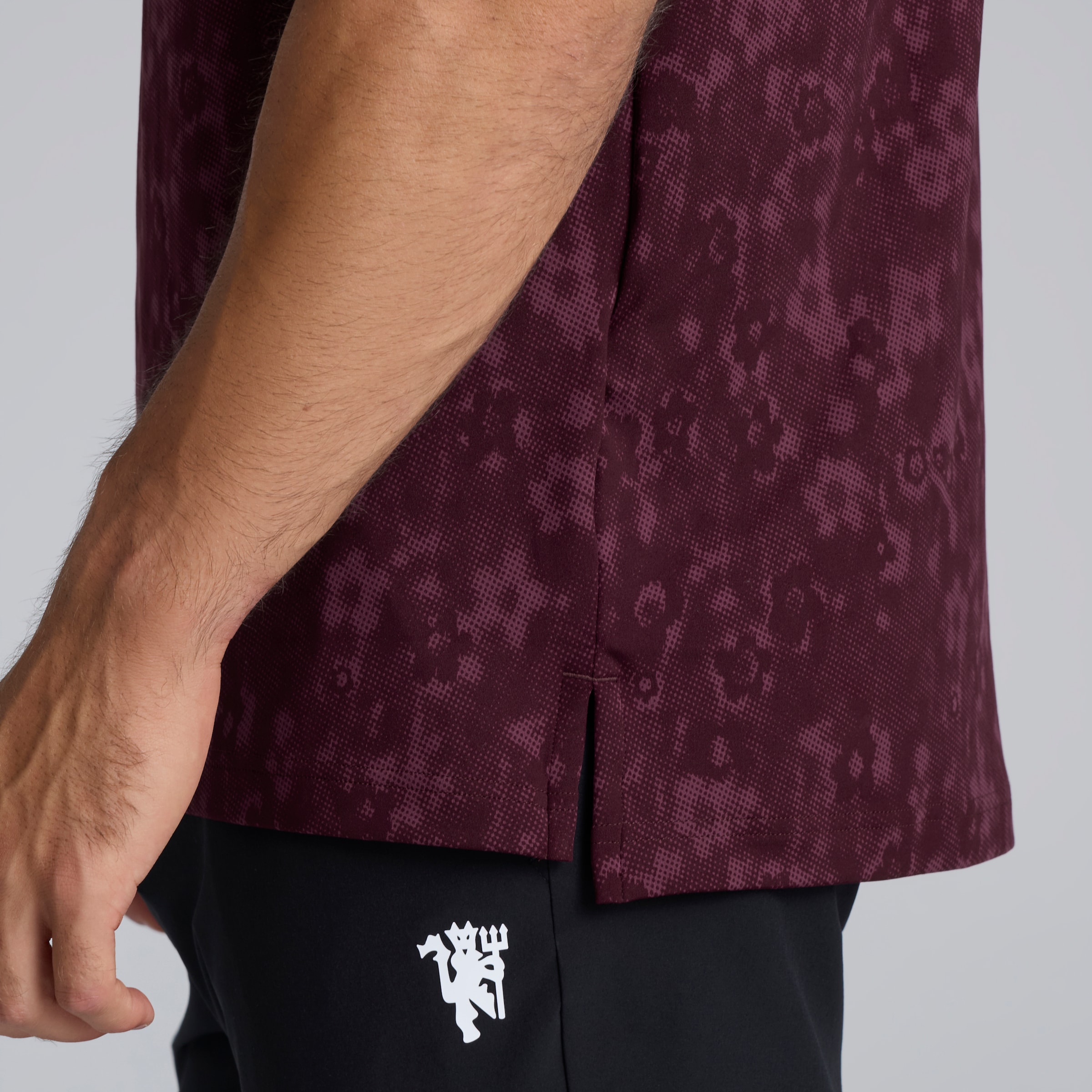 Manchester United x adidas Golf Ultimate 365 Polo Shirt Maroon Brown Detail [5-5]