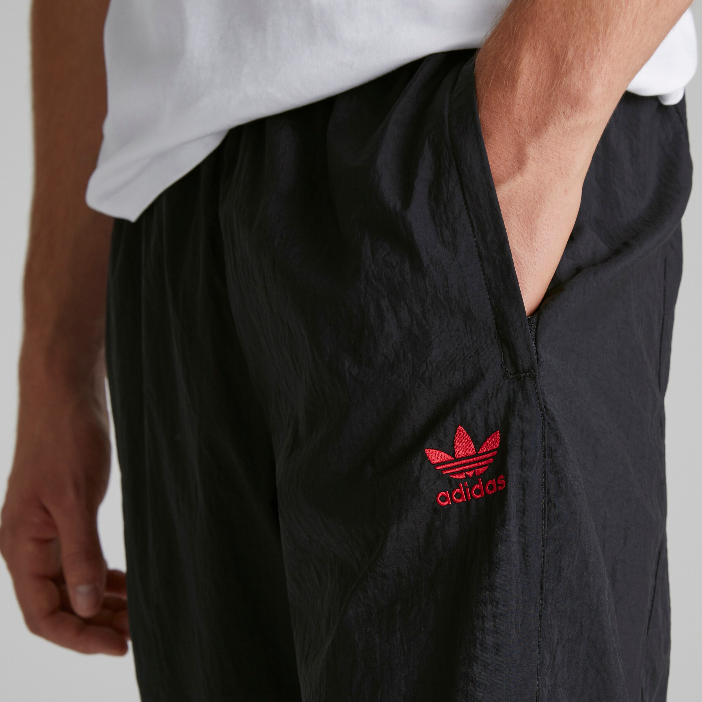Manchester United Originals Tracksuit Bottoms Black Detail [4-8]