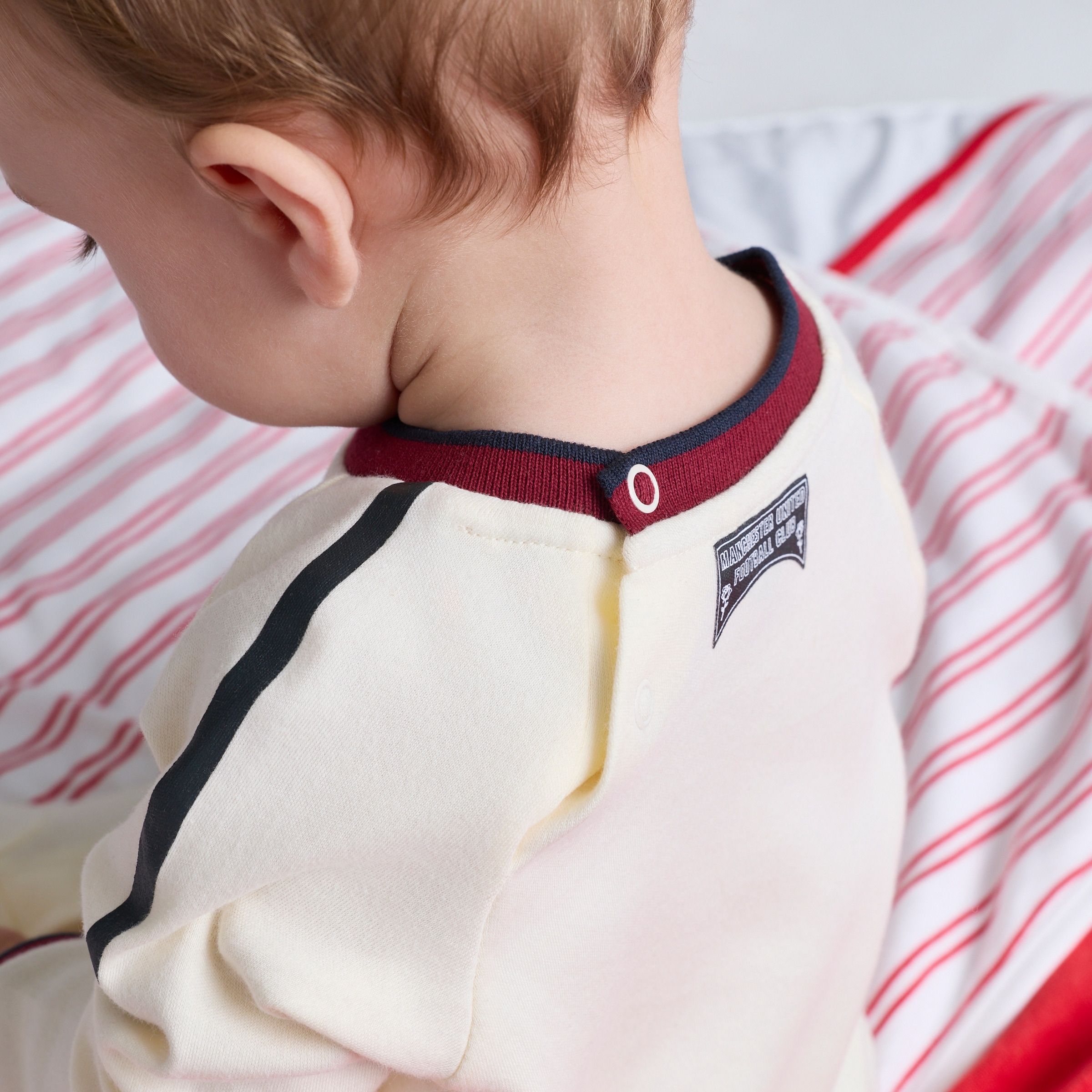 Manchester United Baby 26/27 Third Sleepsuit Off-White White Detail [5-5]