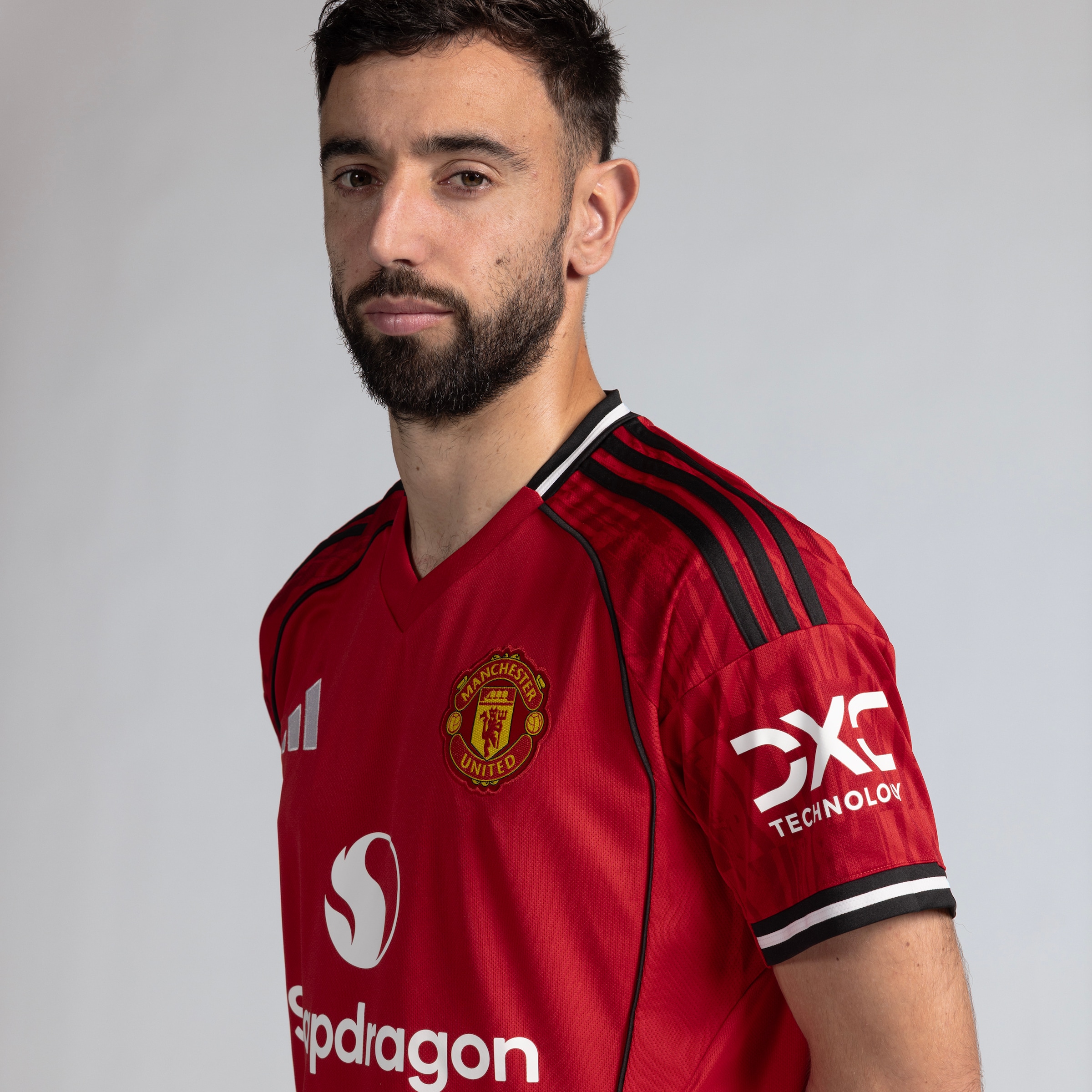 Buy Manchester United 25/26 Home Jersey with Fernandes 8 EPL