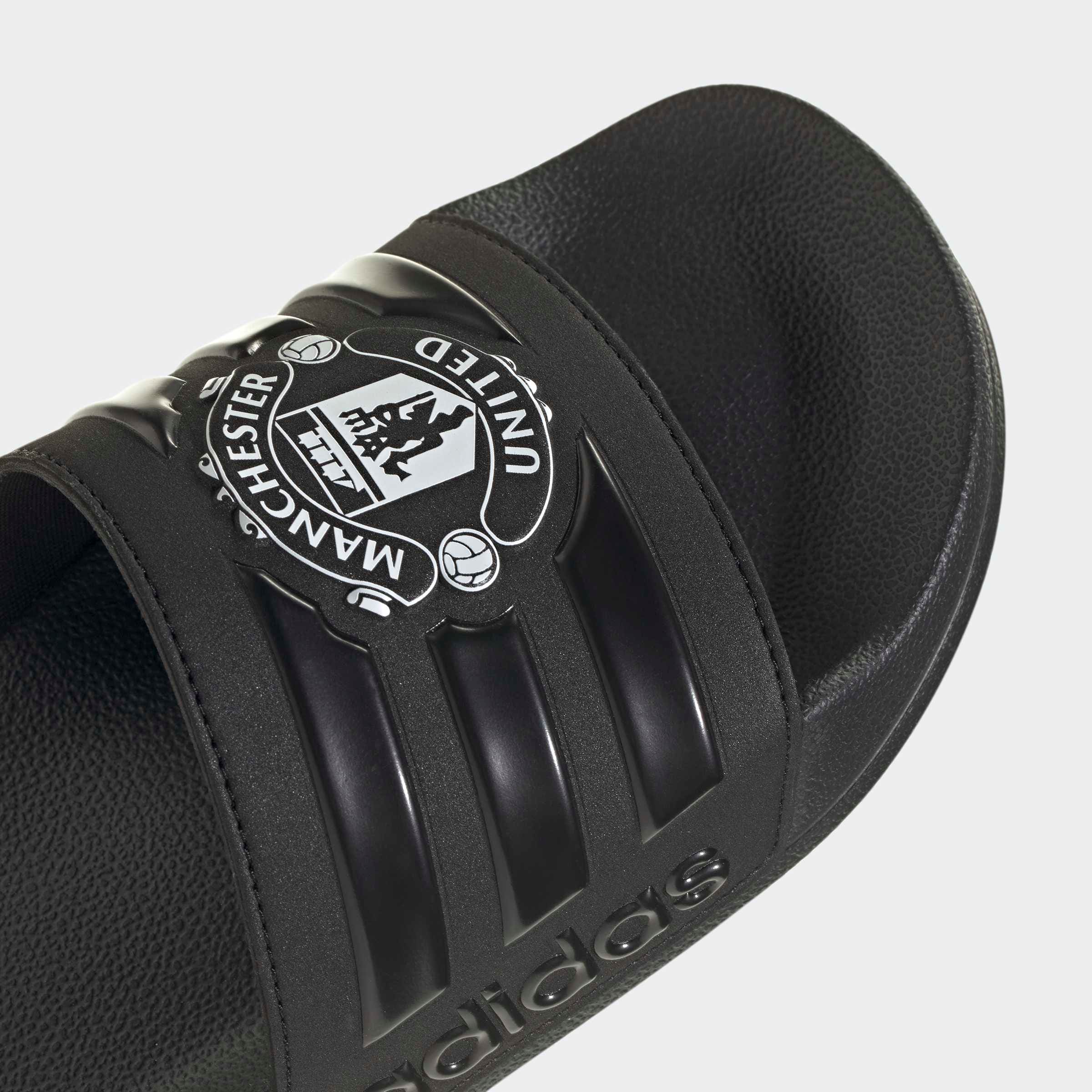 Manchester United x adidas Adilette Sliders Black Schwarz Detail [4-6]