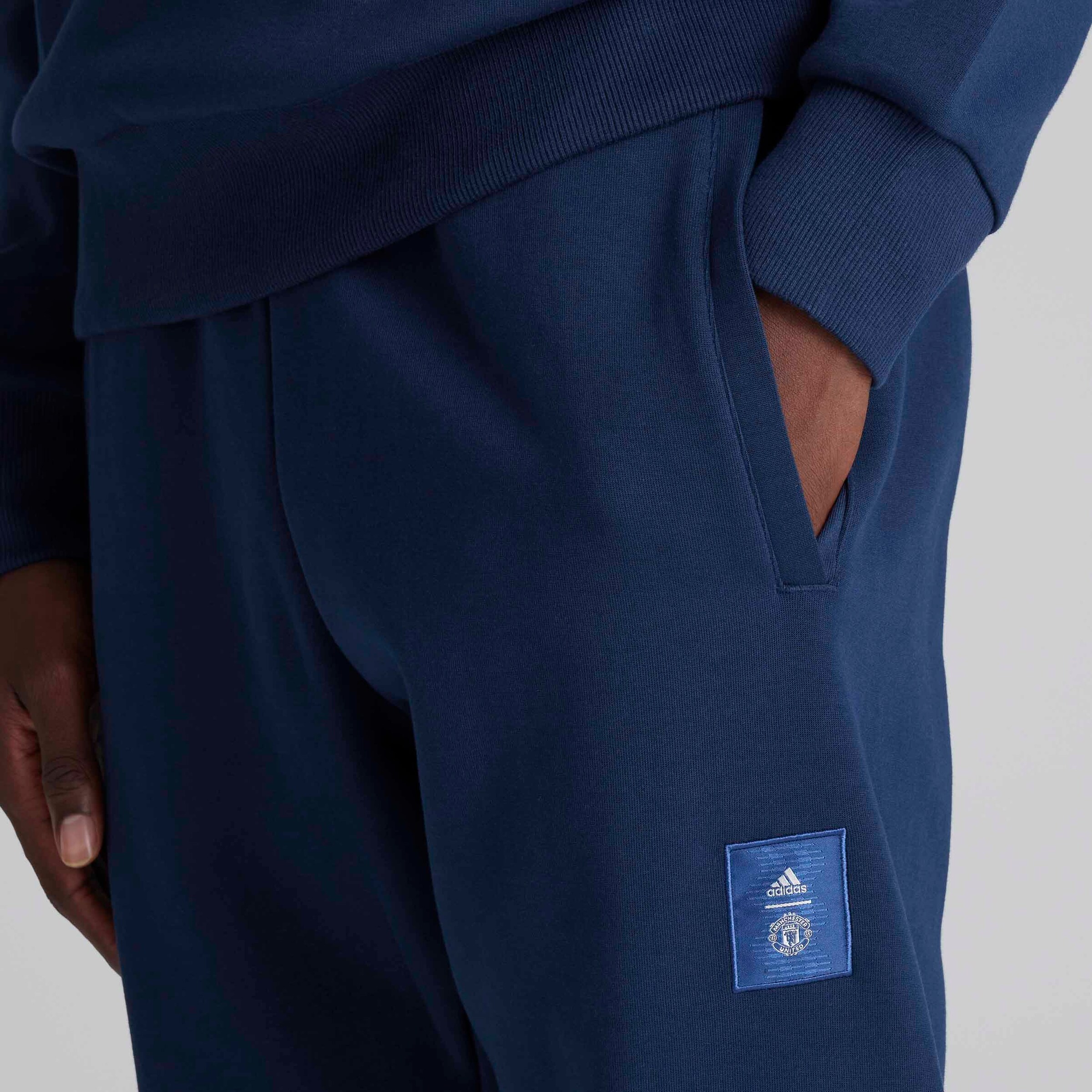 Manchester United Seasonal Doubleknit Pantalon de Survêtement Bleu Bleu Détail [2-6]