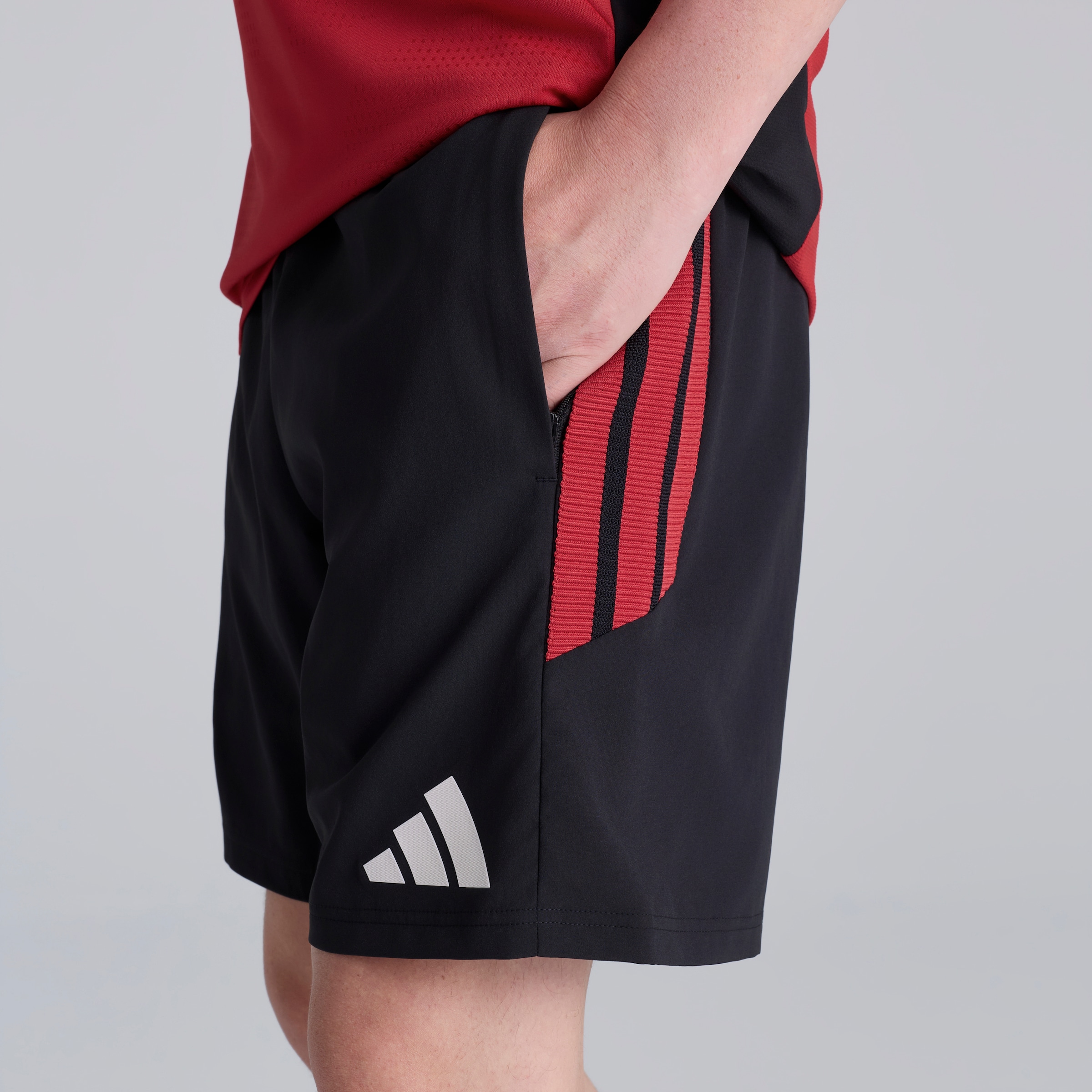 Manchester United 26/27 Training Tiro Authentic Downtime Shorts Black Black Detail [4-6]