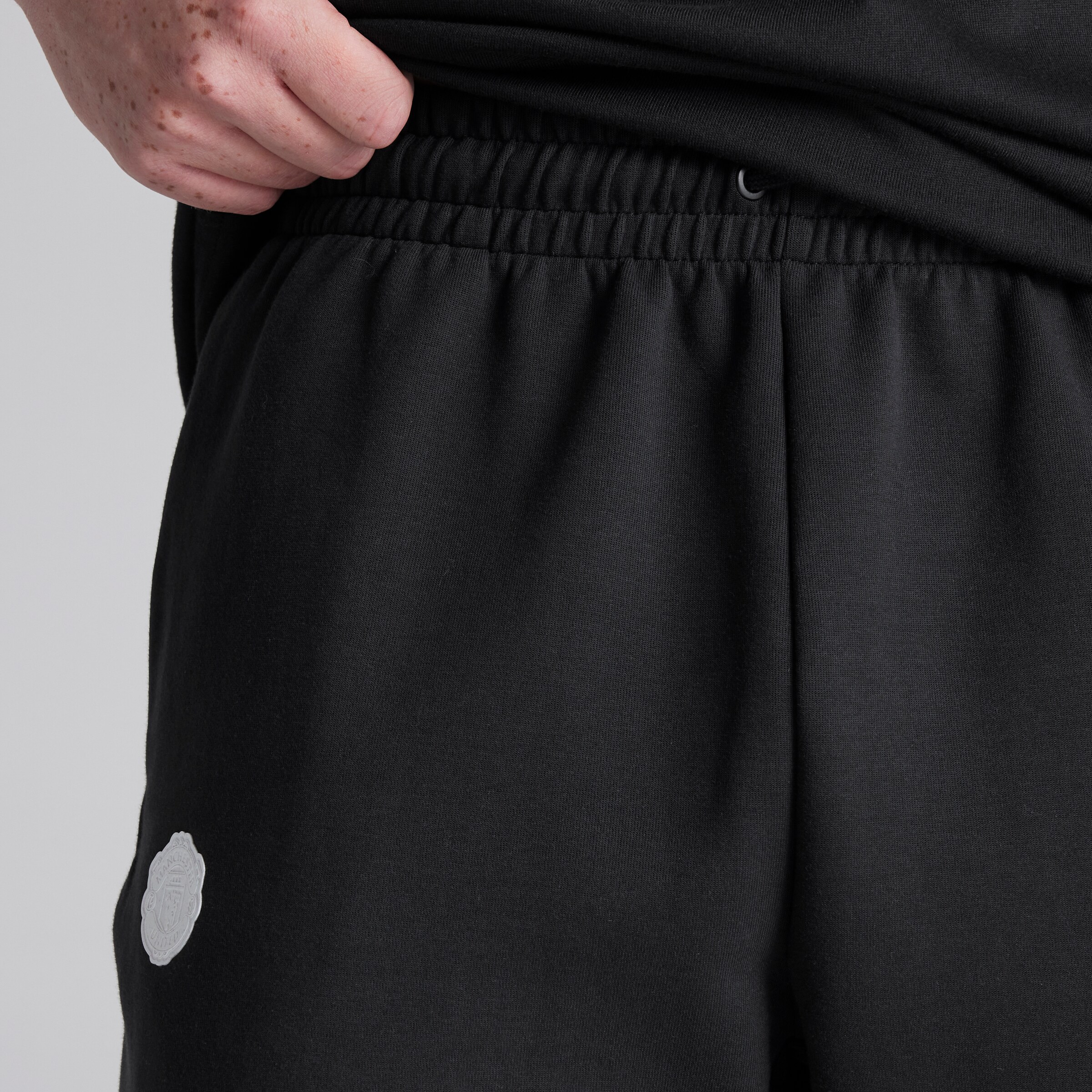 Manchester United x adidas Future Icons Short Black Noir Détail [5-5]