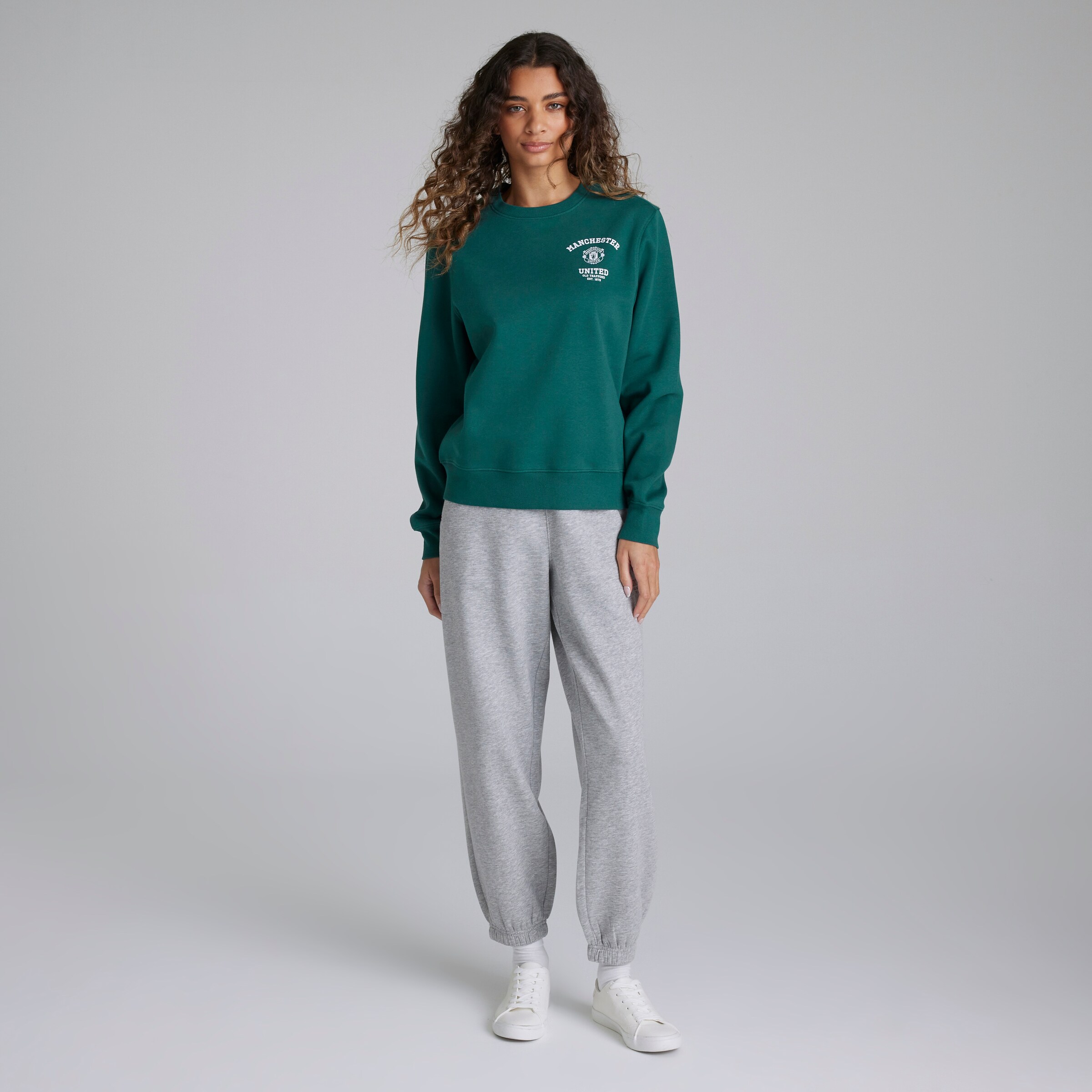 Manchester United Womens Varsity Sweatshirt Green Green Detail [3-4]