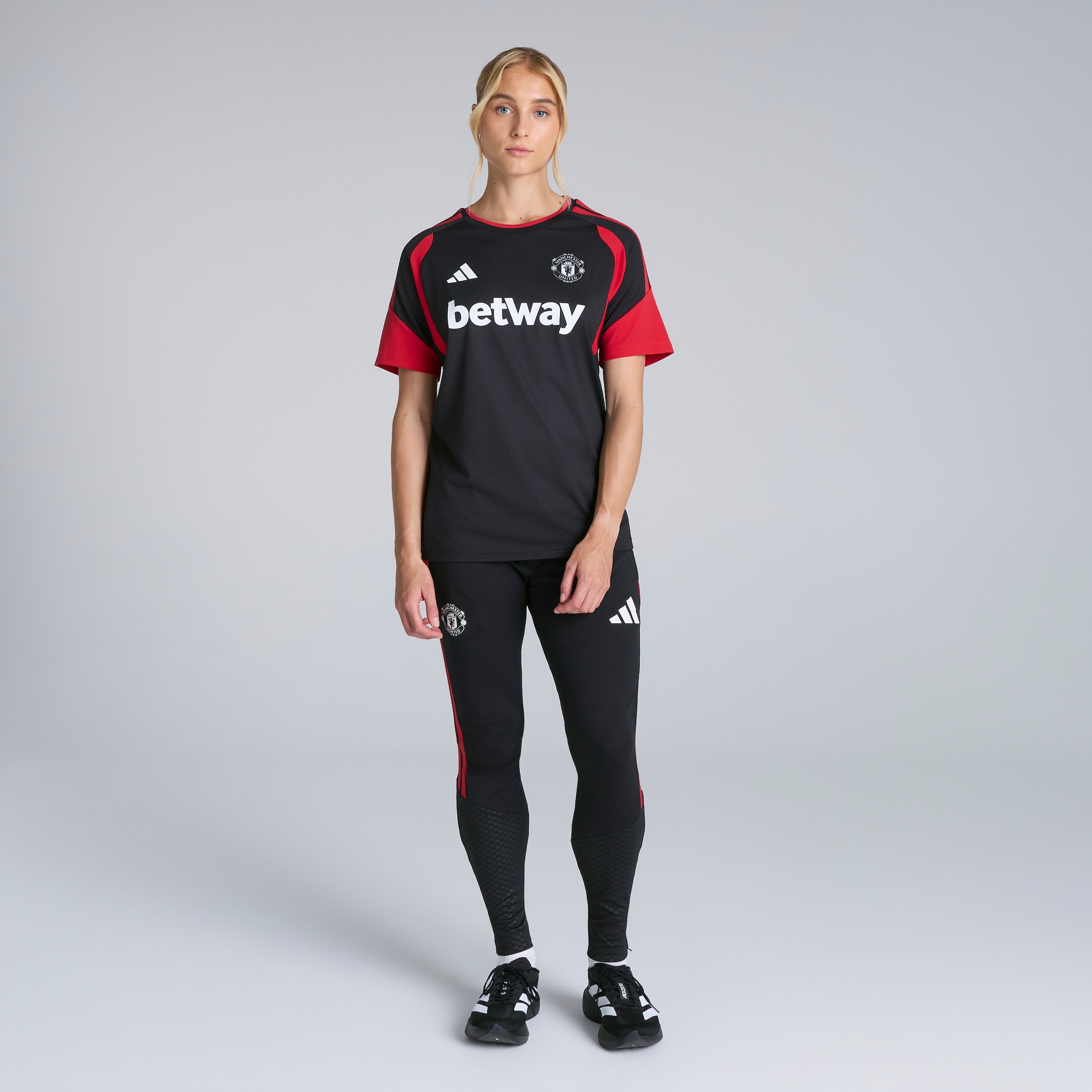 Manchester United Womens 26/27 Training Tiro Authentic Jersey Black (Sponsored) 검정색 세부 사항 [3-5]