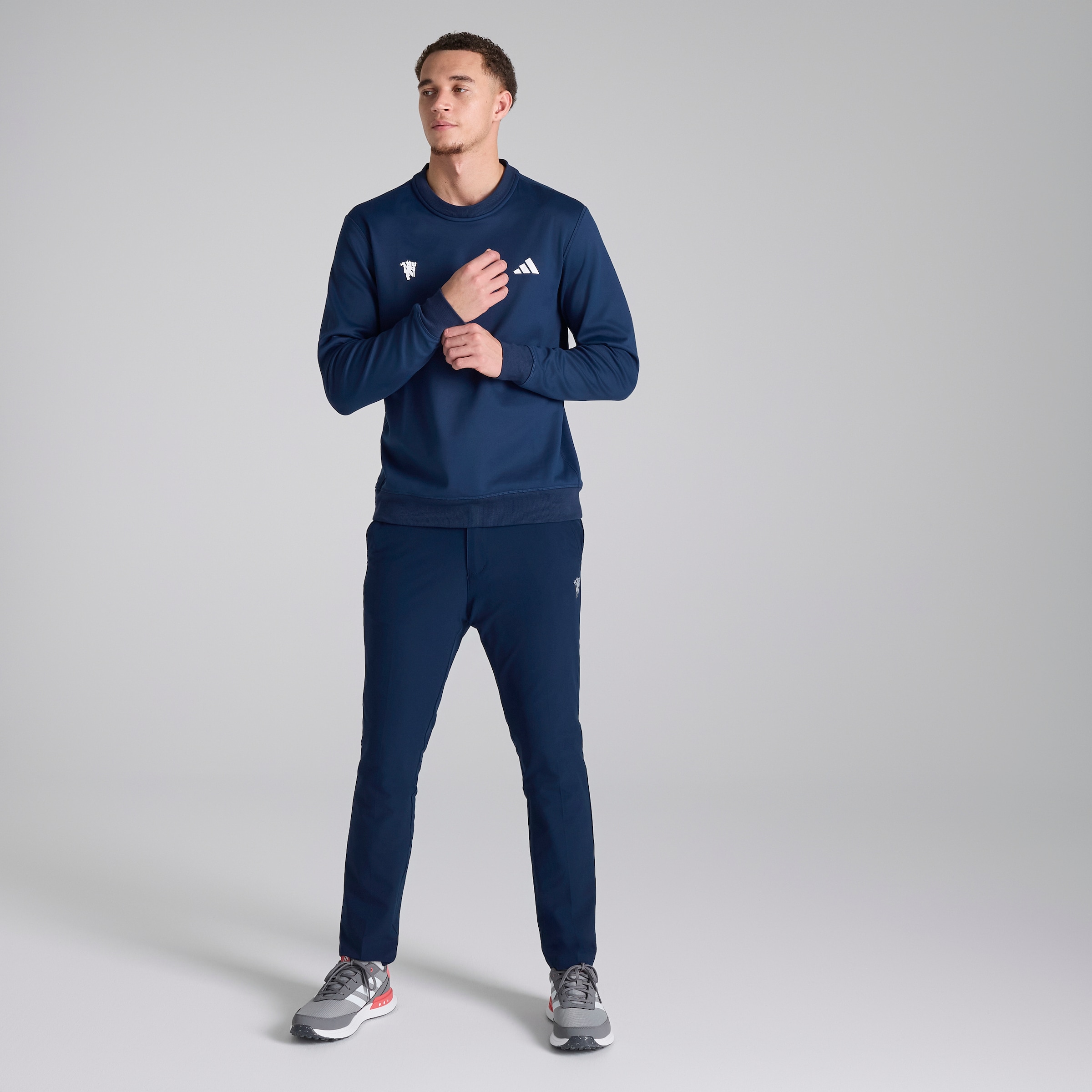 Manchester United x adidas Golf Ultimate365 Sweatshirt Navy Navy blue Detail [3-5]