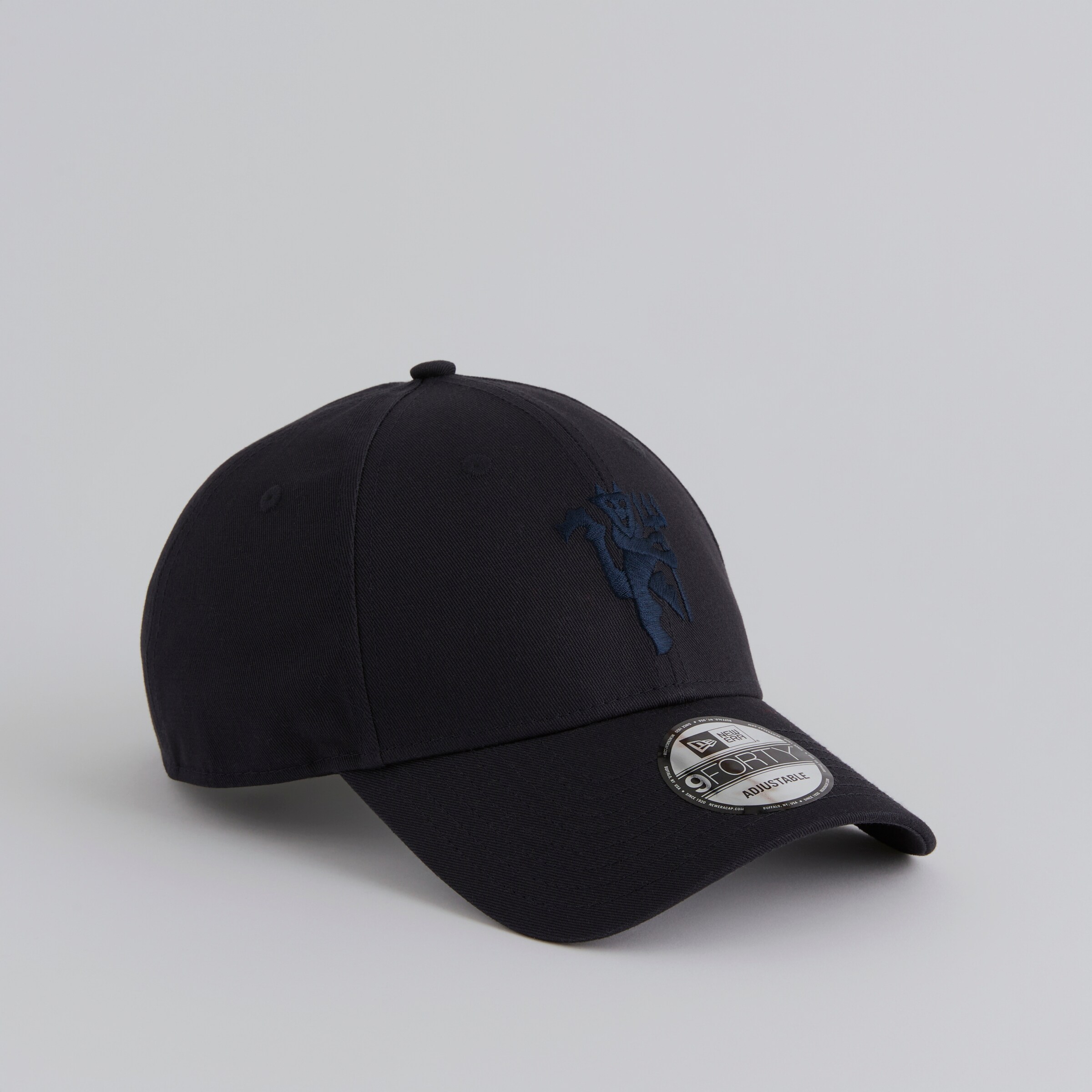 Manchester United x New Era Tonal Devil 9Forty Cap Navy Navy blue Detail [2-5]