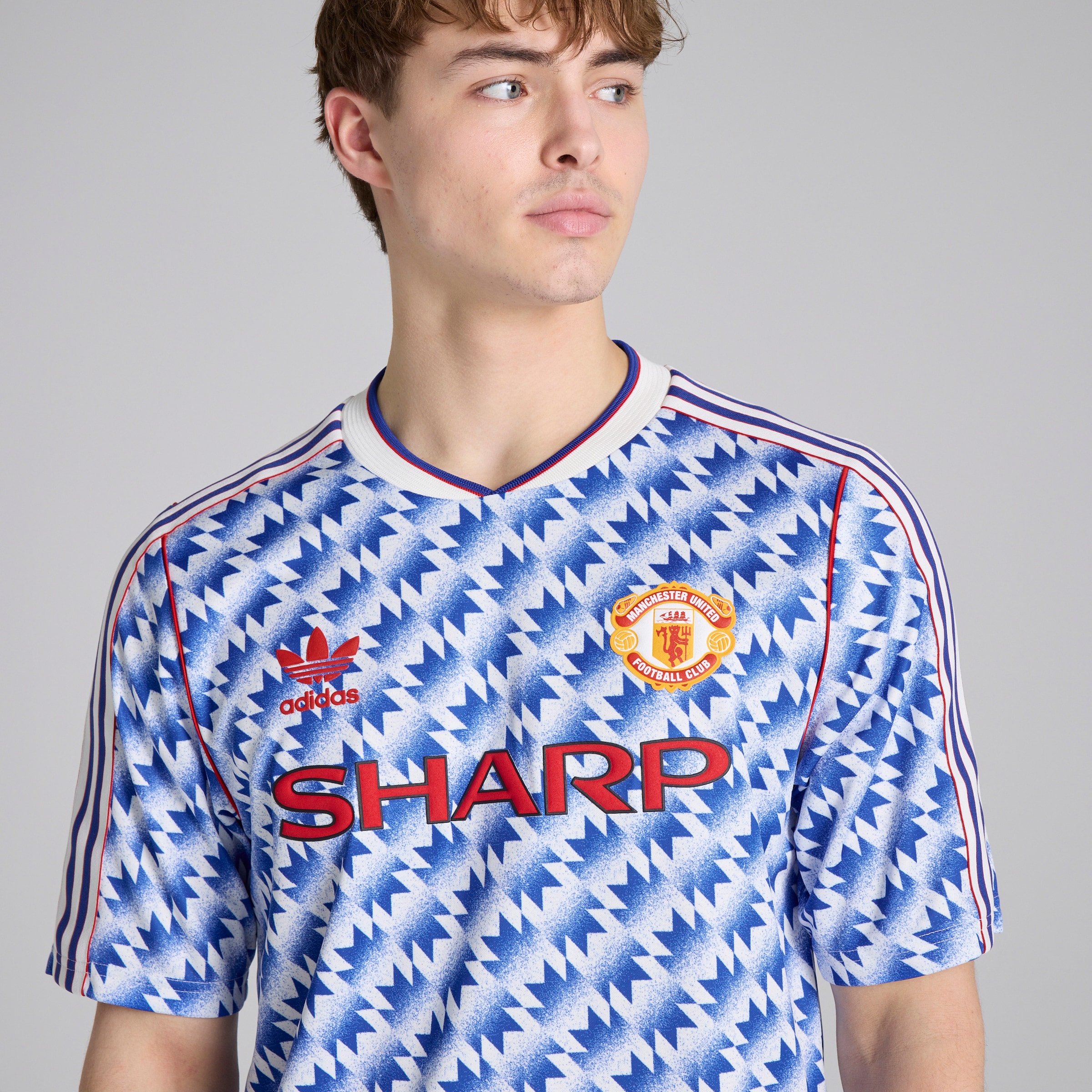 Manchester United x adidas Bringback 90/92 Away 11 Printed Jersey Blue Bleu Détail [4-8]