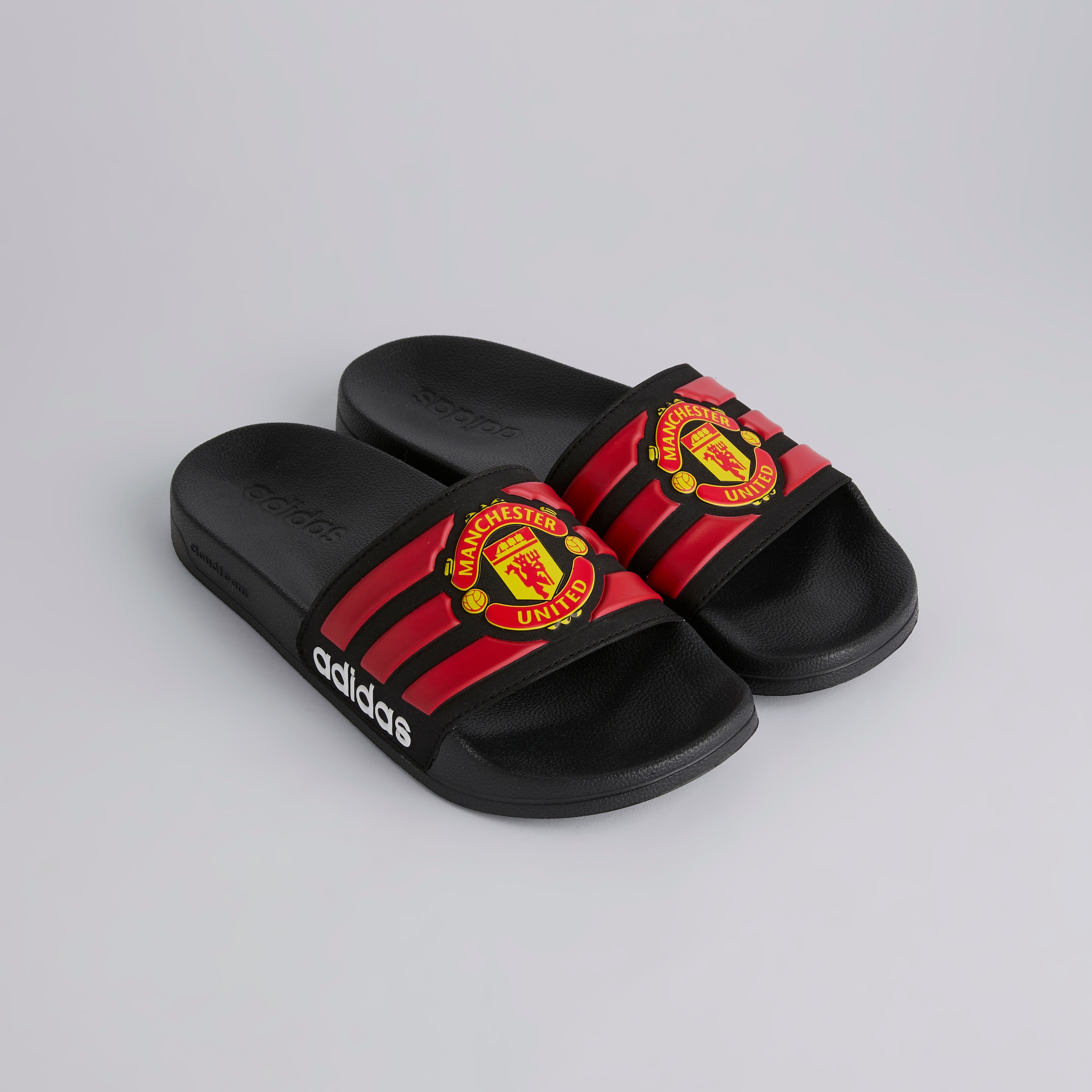 ♢﻿新品♢﻿ タグ付き Nike Manchester United Sサイズ Buy Footwear | Manchester United Store