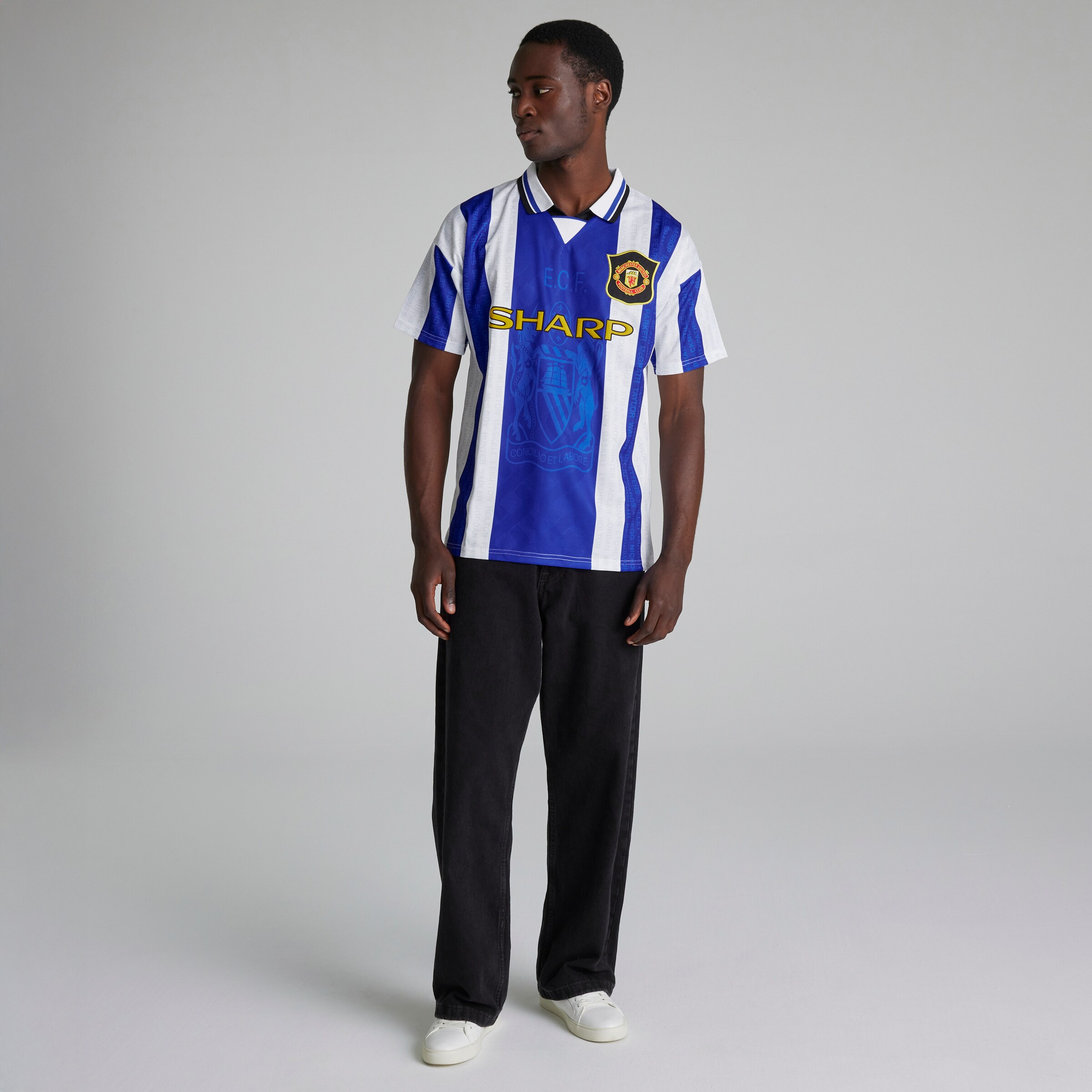 Manchester United 1994-97 Third Shirt Blue Bleu Détail [3-5]