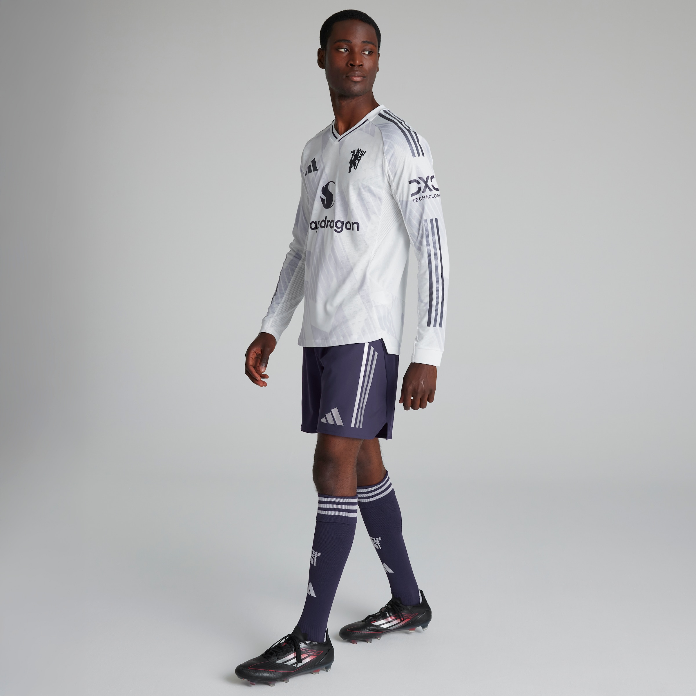 Manchester United 25/26 Adult Away Authentic  Shorts Purple Violet Détail [3-5]