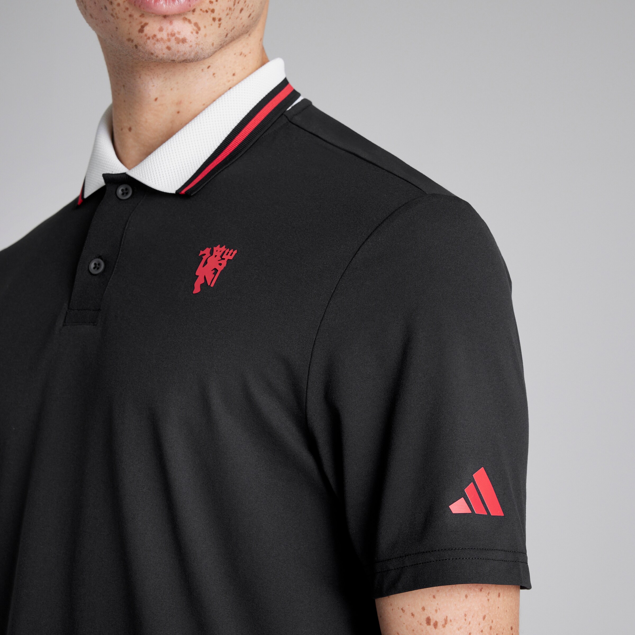 Manchester United x adidas Golf Twistknit Polo Shirt Black Black Detail [4-5]