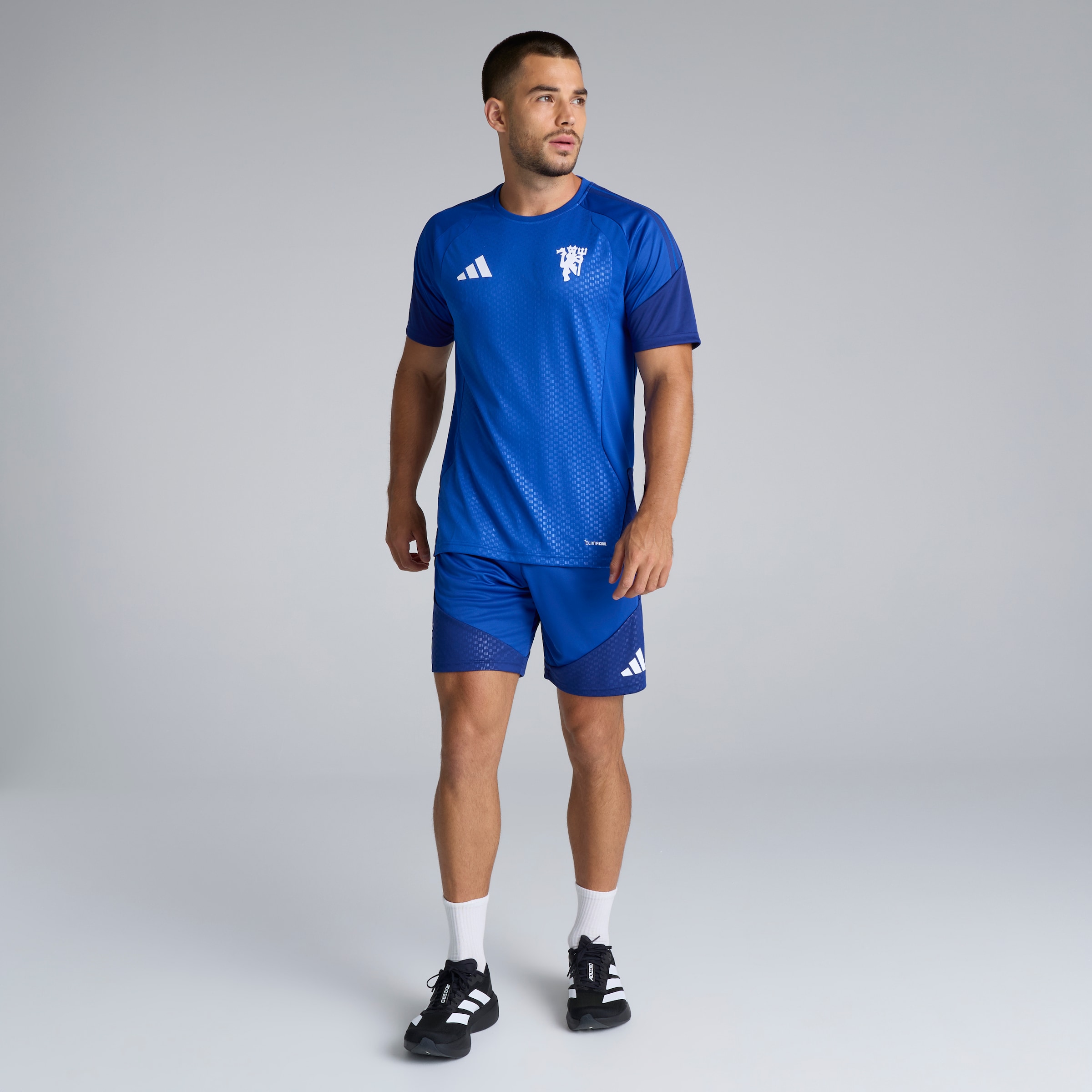 Manchester United 26/27 Cup Training Tiro Jersey Blue 蓝色 细节 [3-6]
