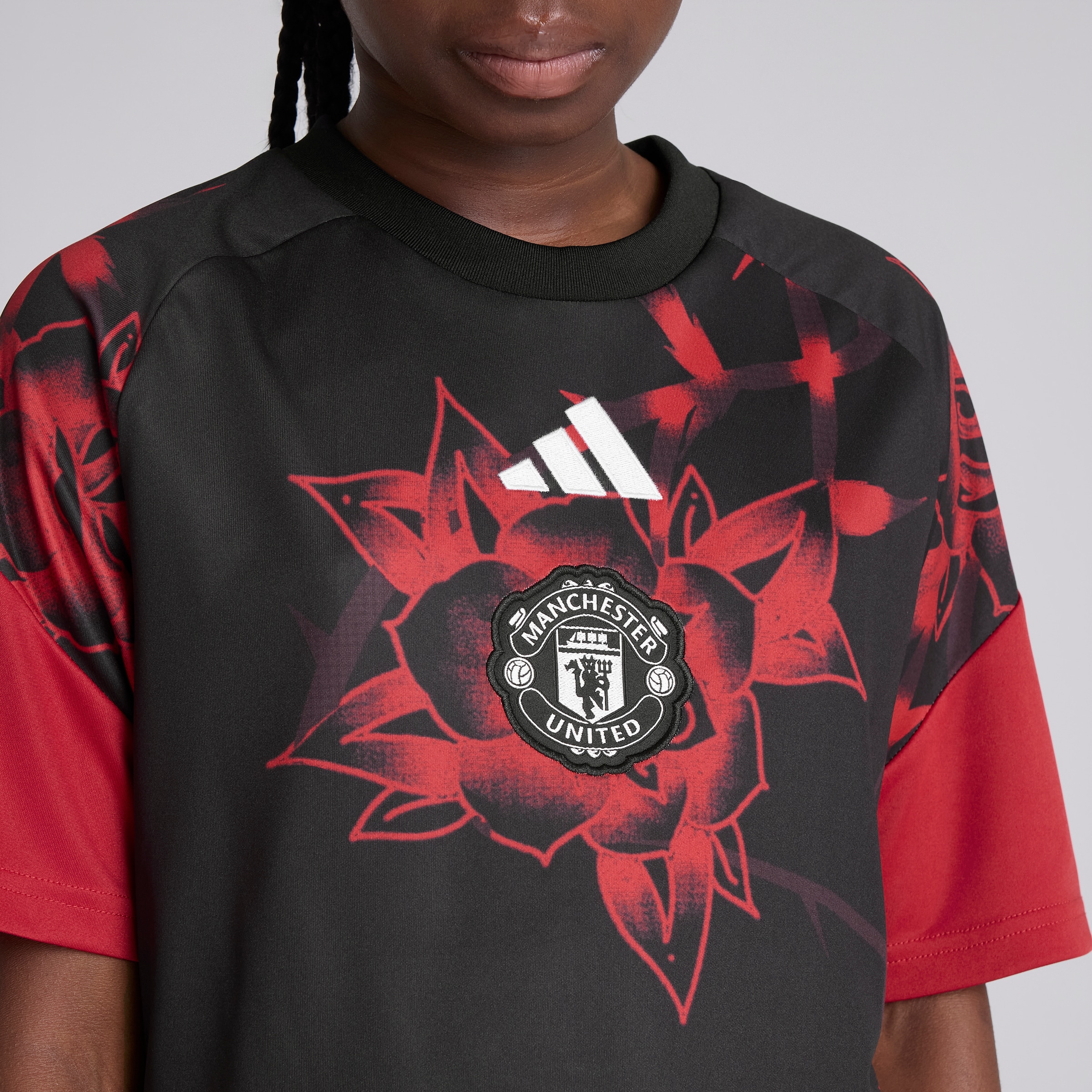 Manchester United Kids 26/27 Home Pre Match Jersey Red Detail [5-7]