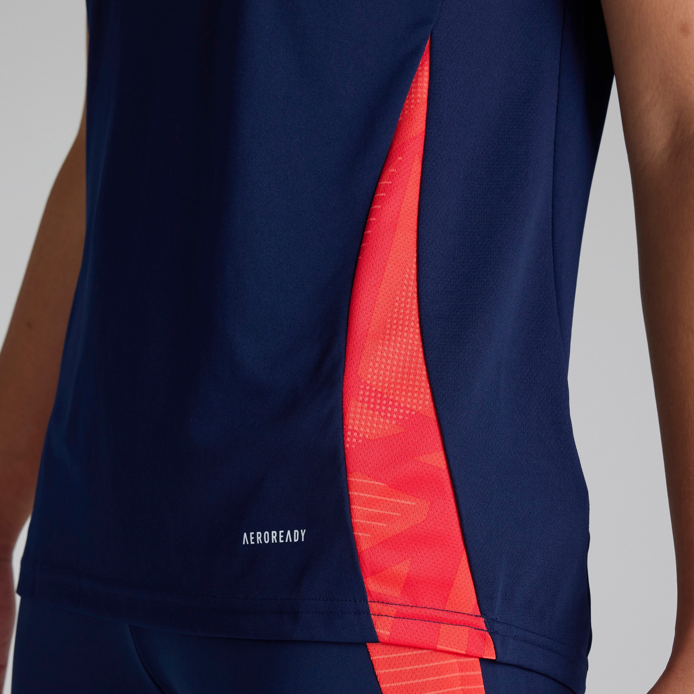 Manchester United Womens Training Tiro 24 Jersey Blue Detail [5-7]