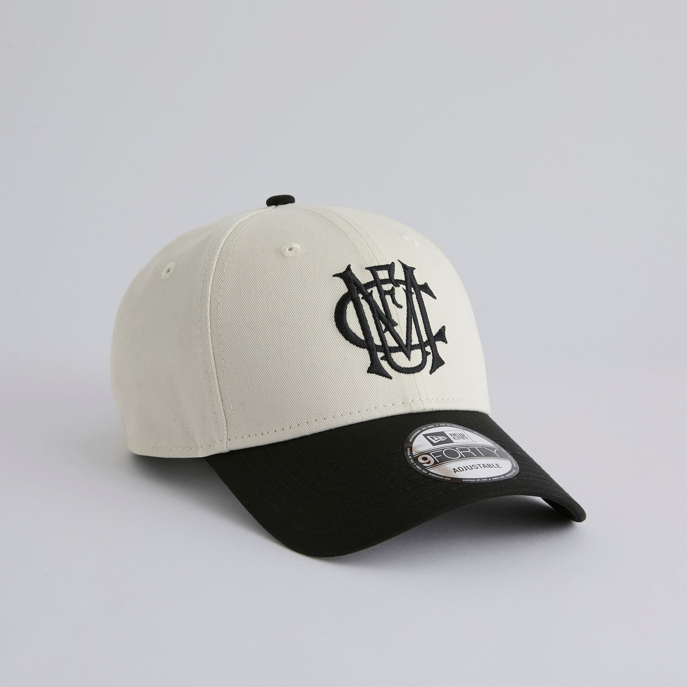 Manchester United x New Era Womens 9Forty Contrast Cap Cream Beige Detail [2-5]