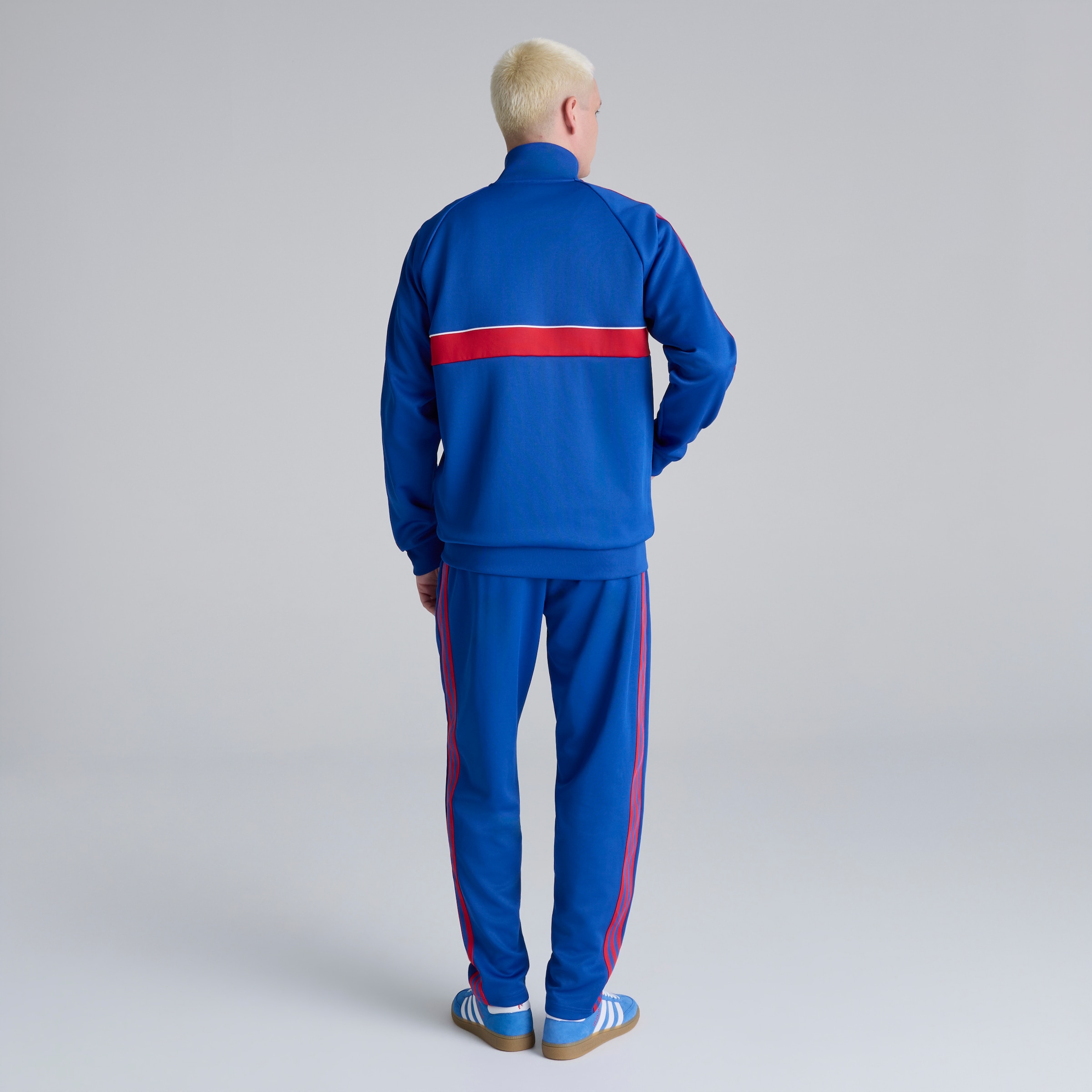 Manchester United x adidas Originals Track Pants Blue Bleu Détail [3-5]