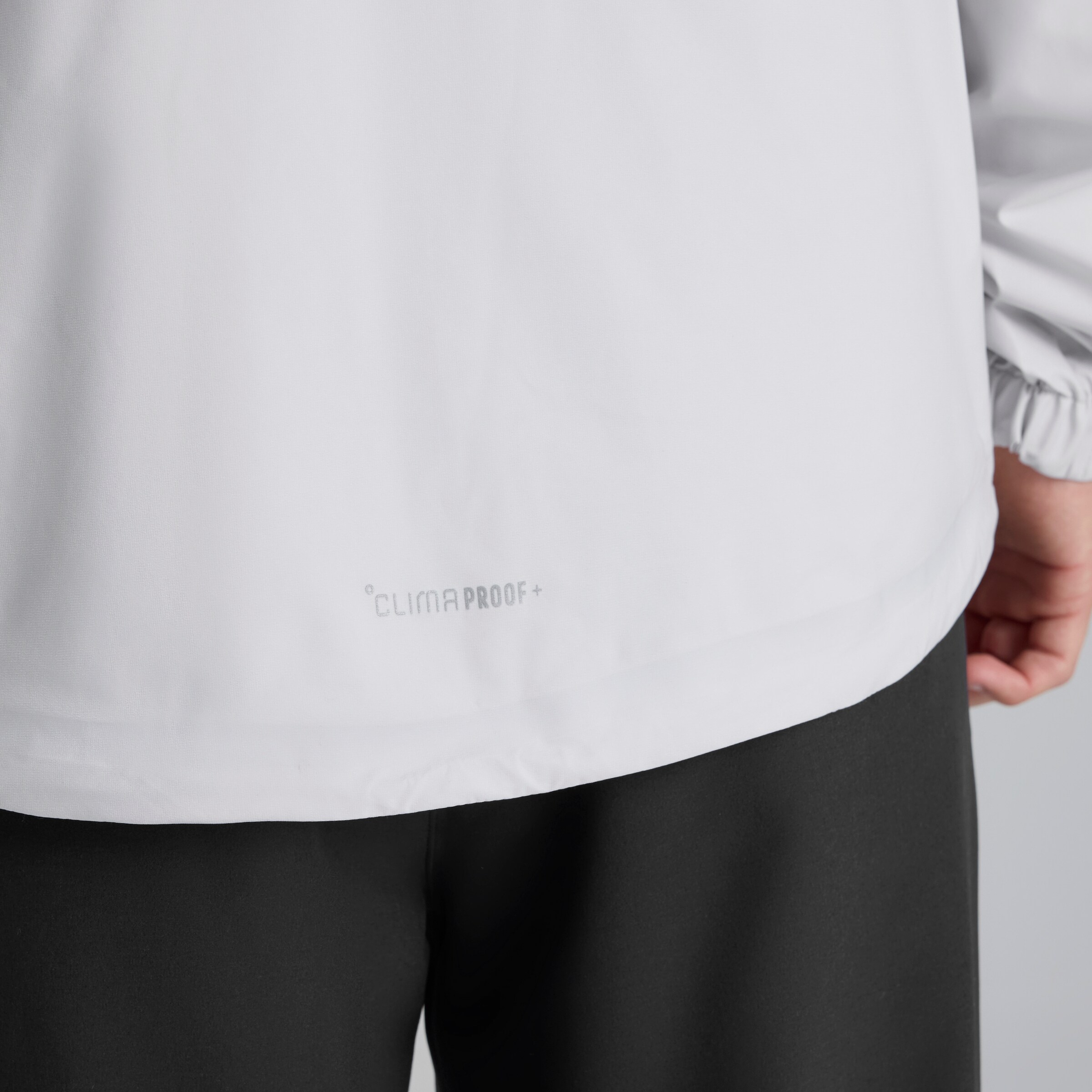 Manchester United x adidas Golf Ultimate365 Tour CLIMAPROOF+ Jacket Grey Grey Detail [4-5]